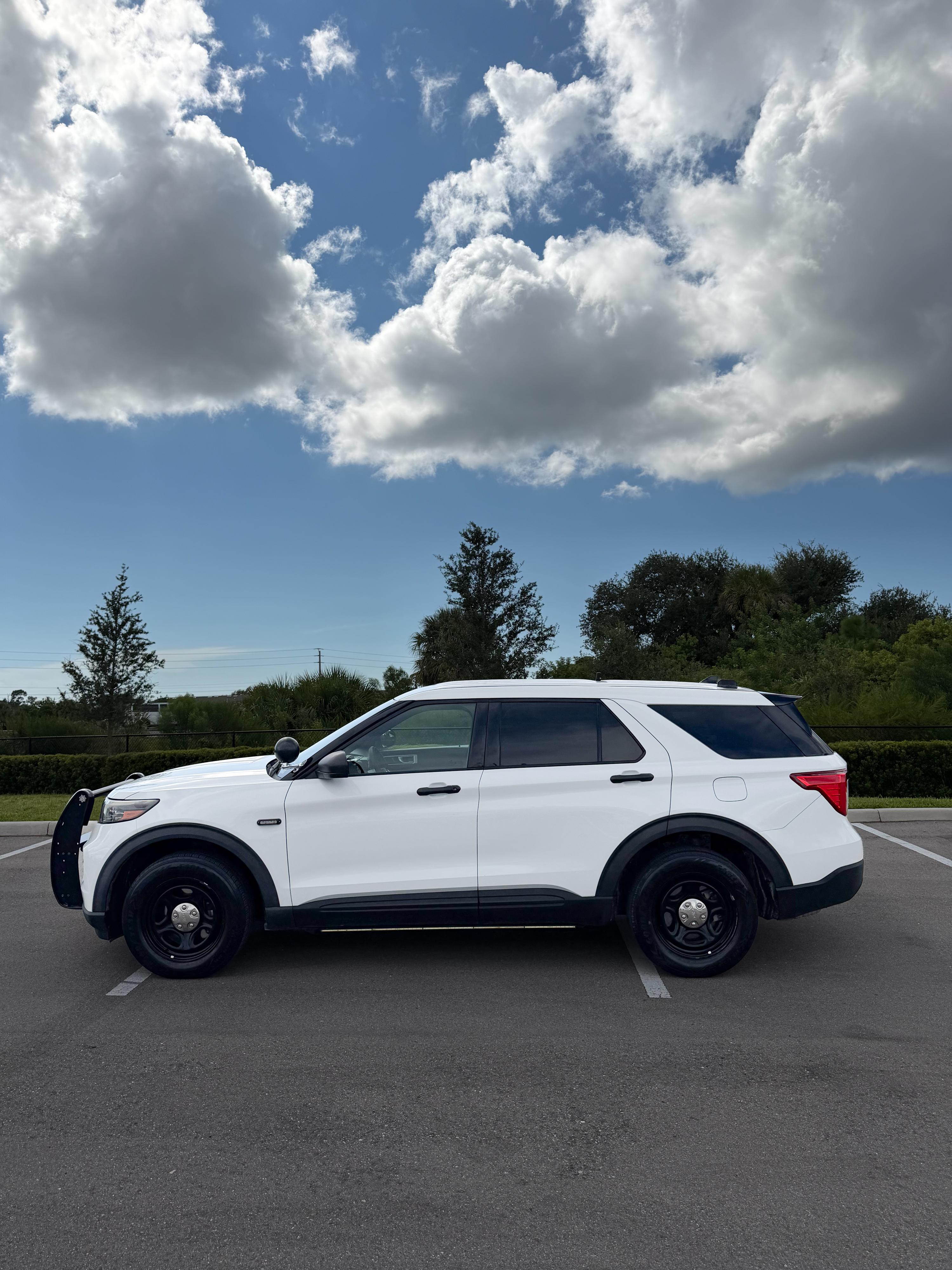 2020 Ford Explorer 4x4 Command Unit - image 7