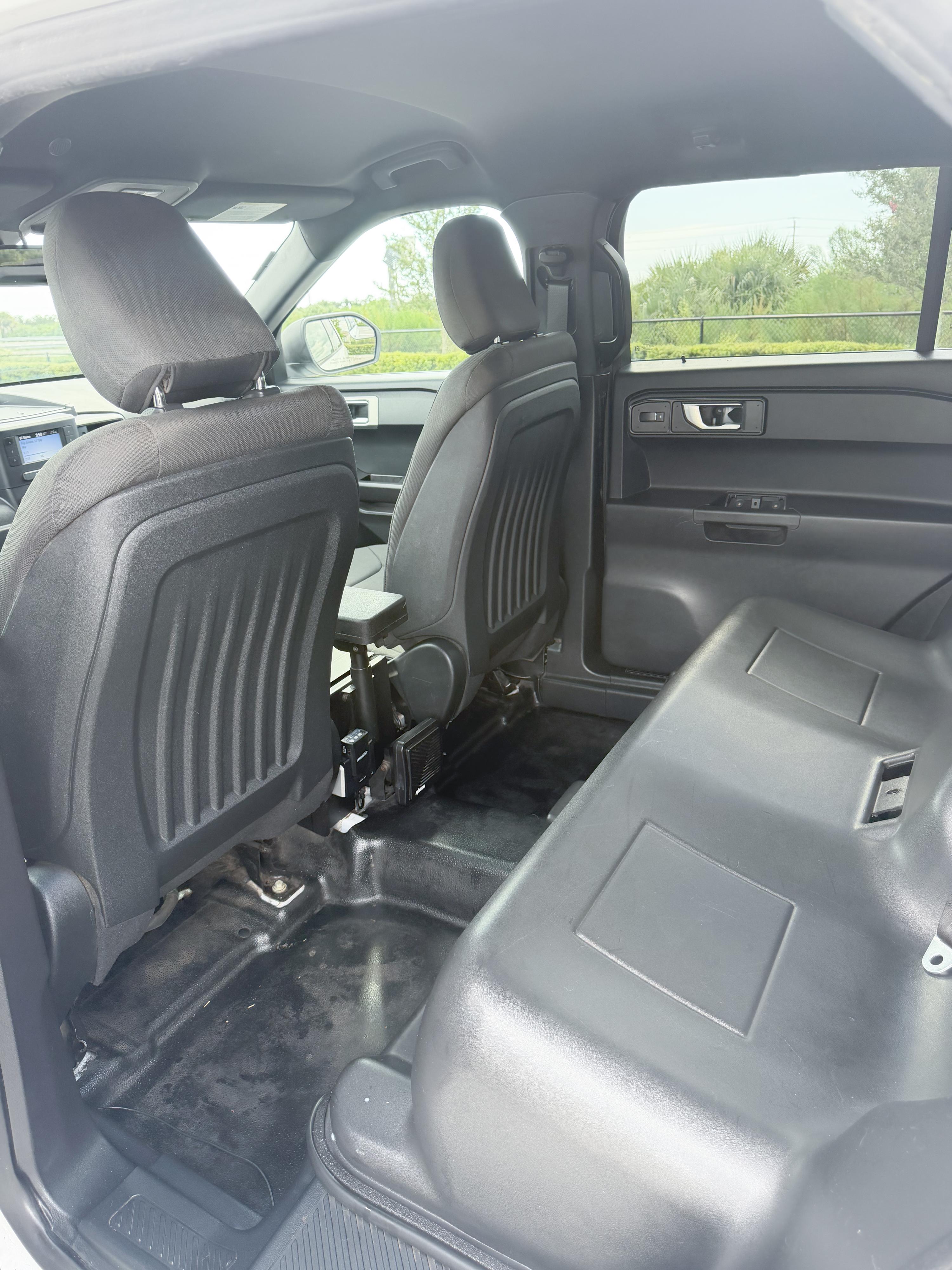 2020 Ford Explorer 4x4 Command Unit - image 13