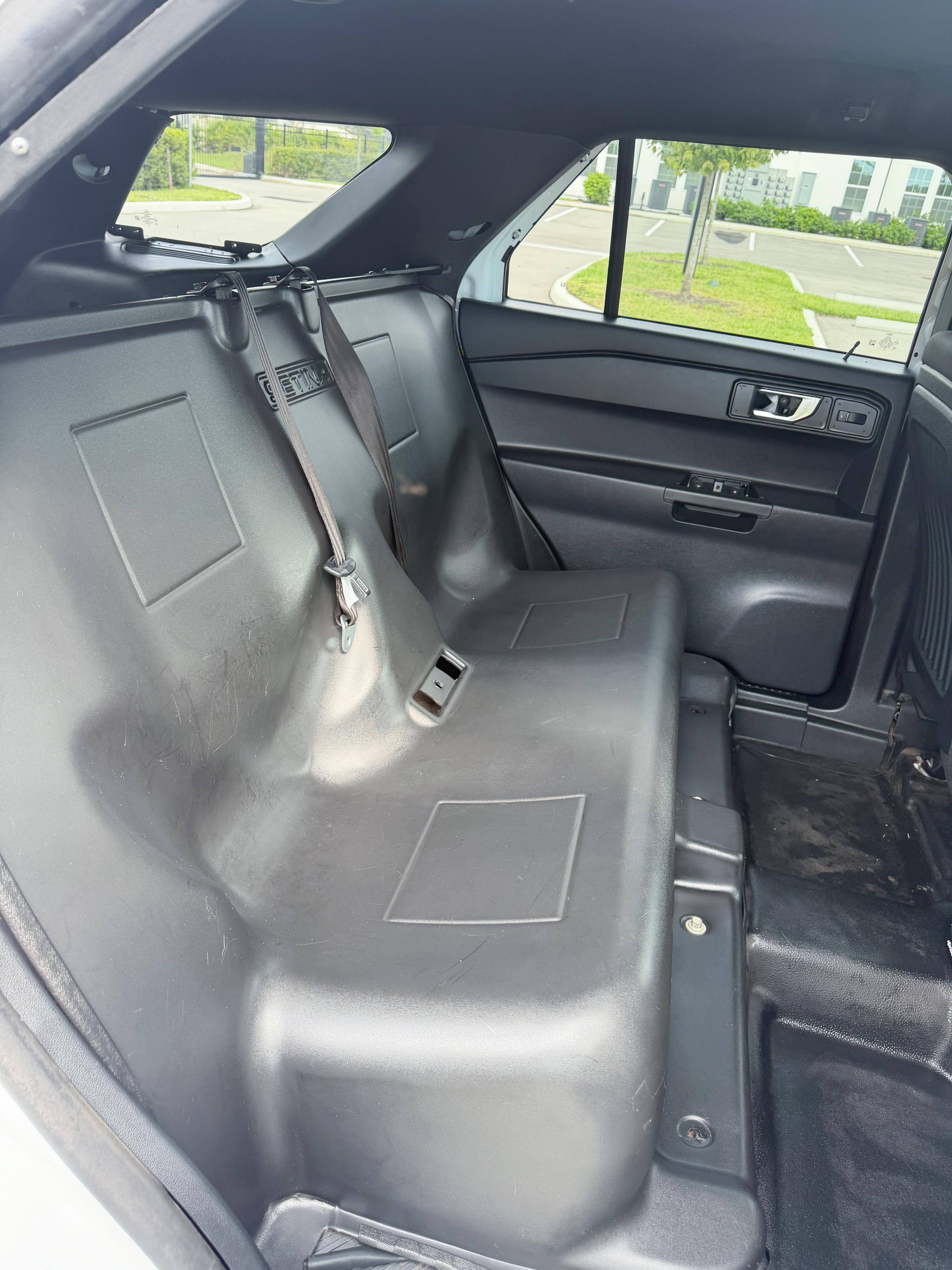 2020 Ford Explorer 4x4 Command Unit - image 11