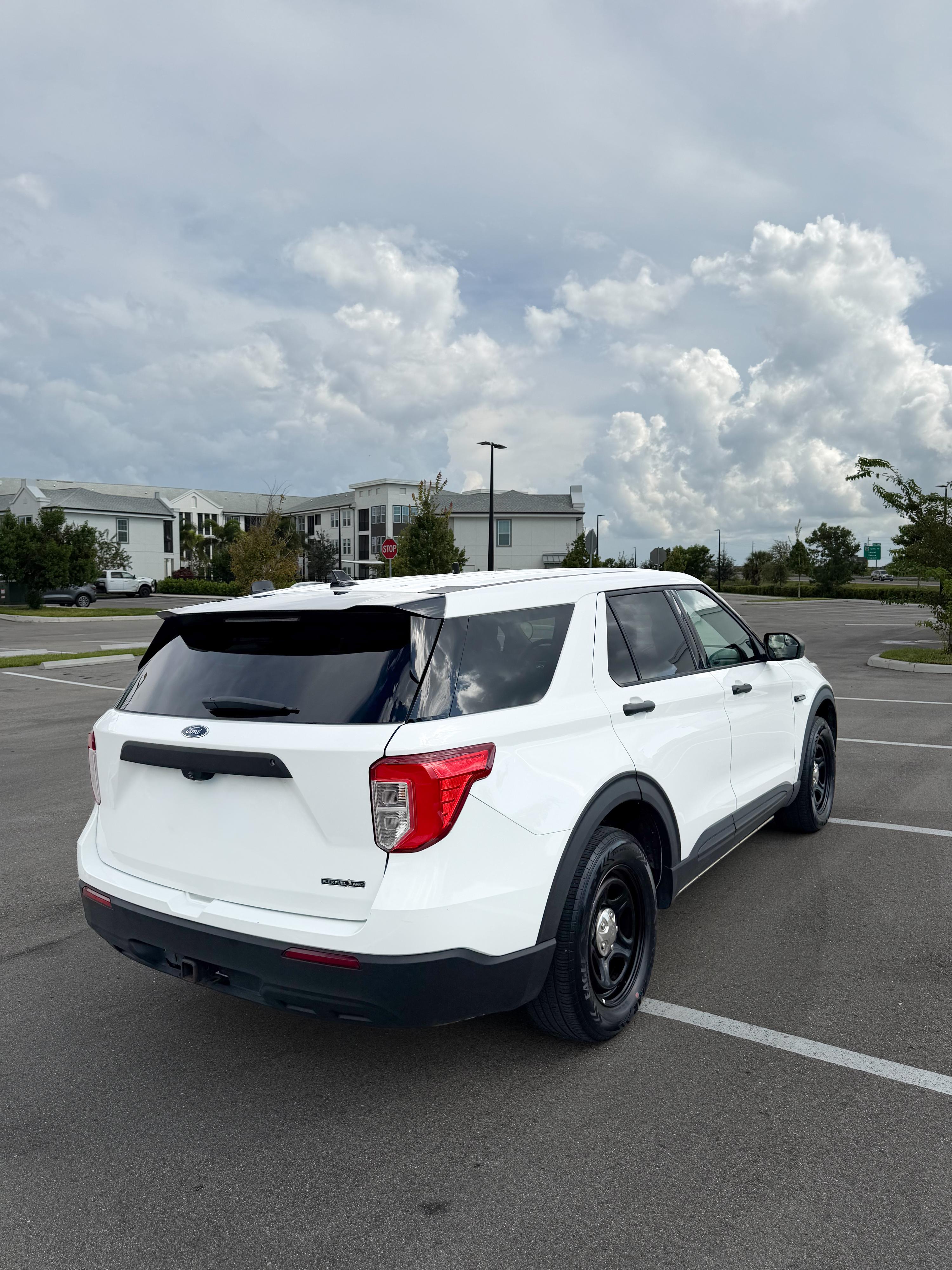 2020 Ford Explorer 4x4 Command Unit - image 2