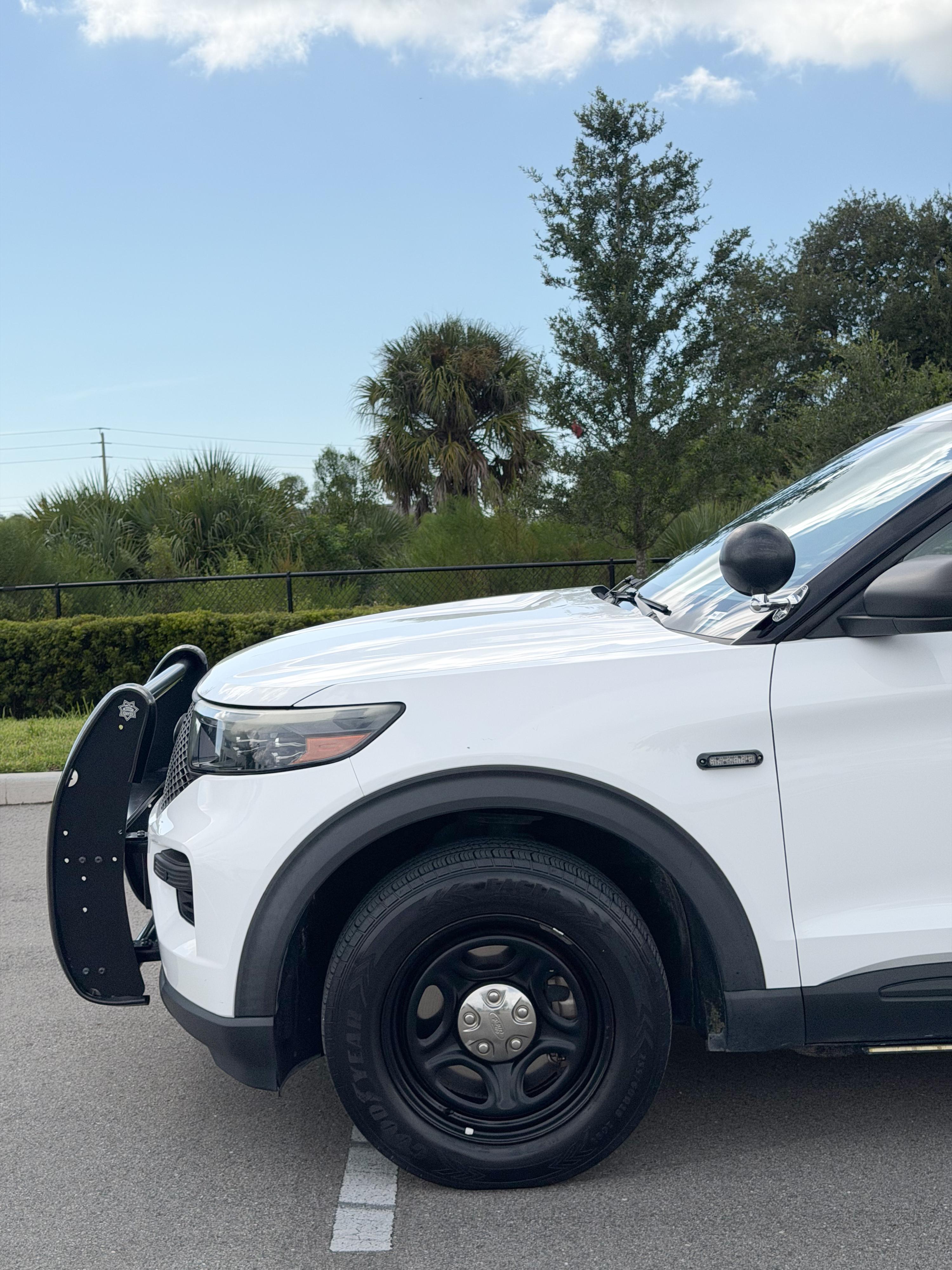 2020 Ford Explorer 4x4 Command Unit - image 6