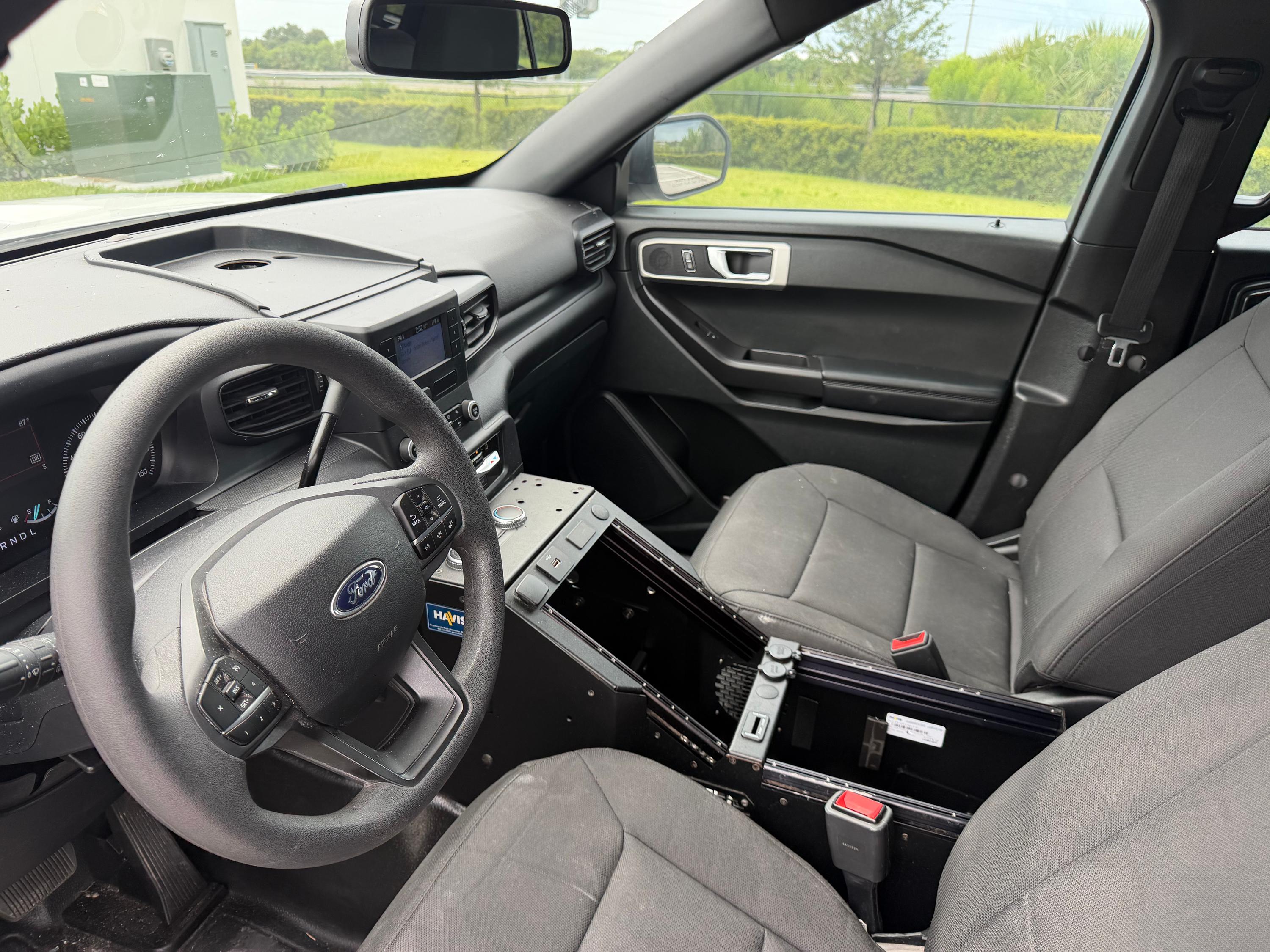 2022 Ford Explorer 4x4 Command Unit - image 8
