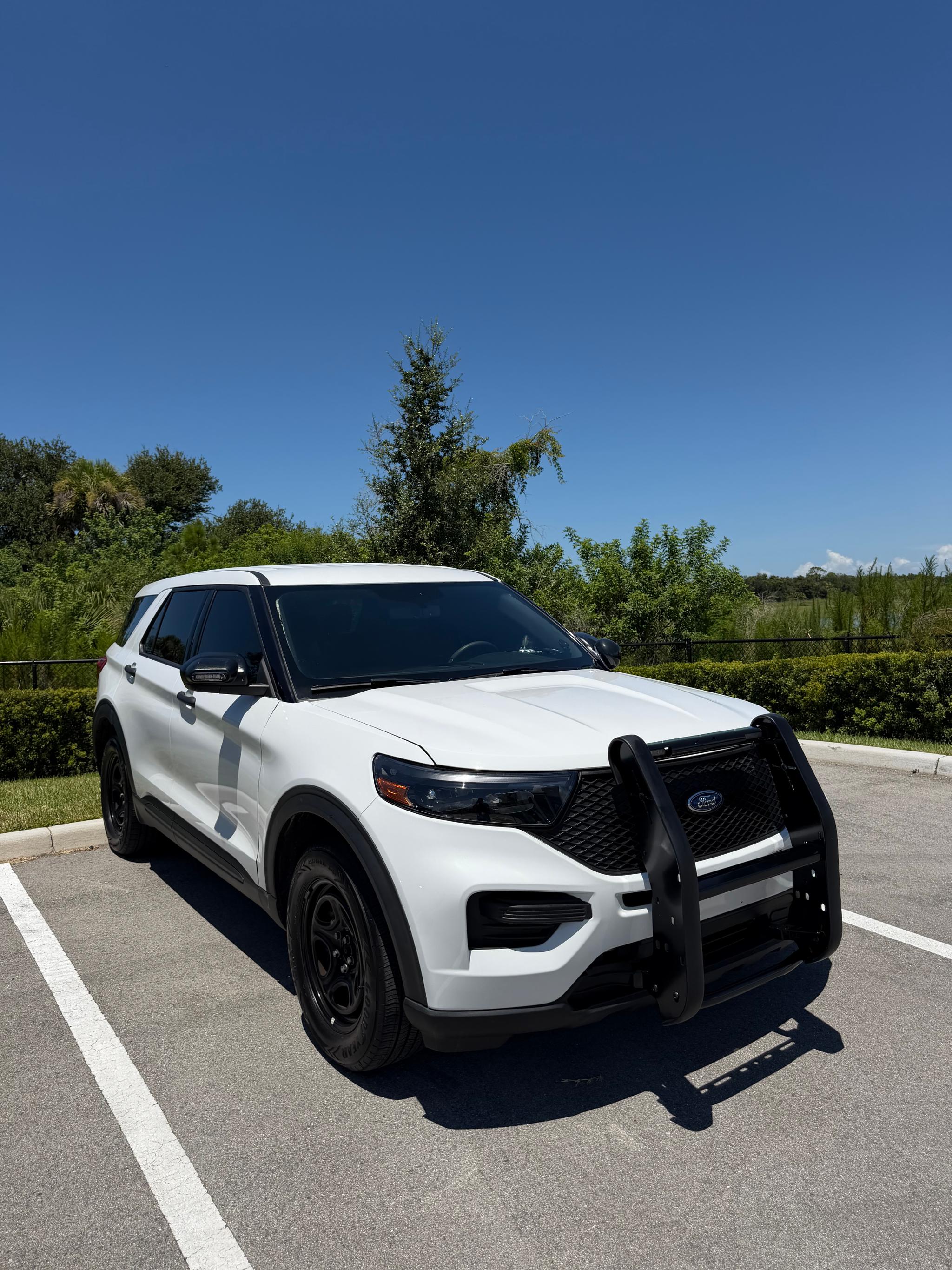 2022 Ford Explorer 4x4 Command Unit - image 2