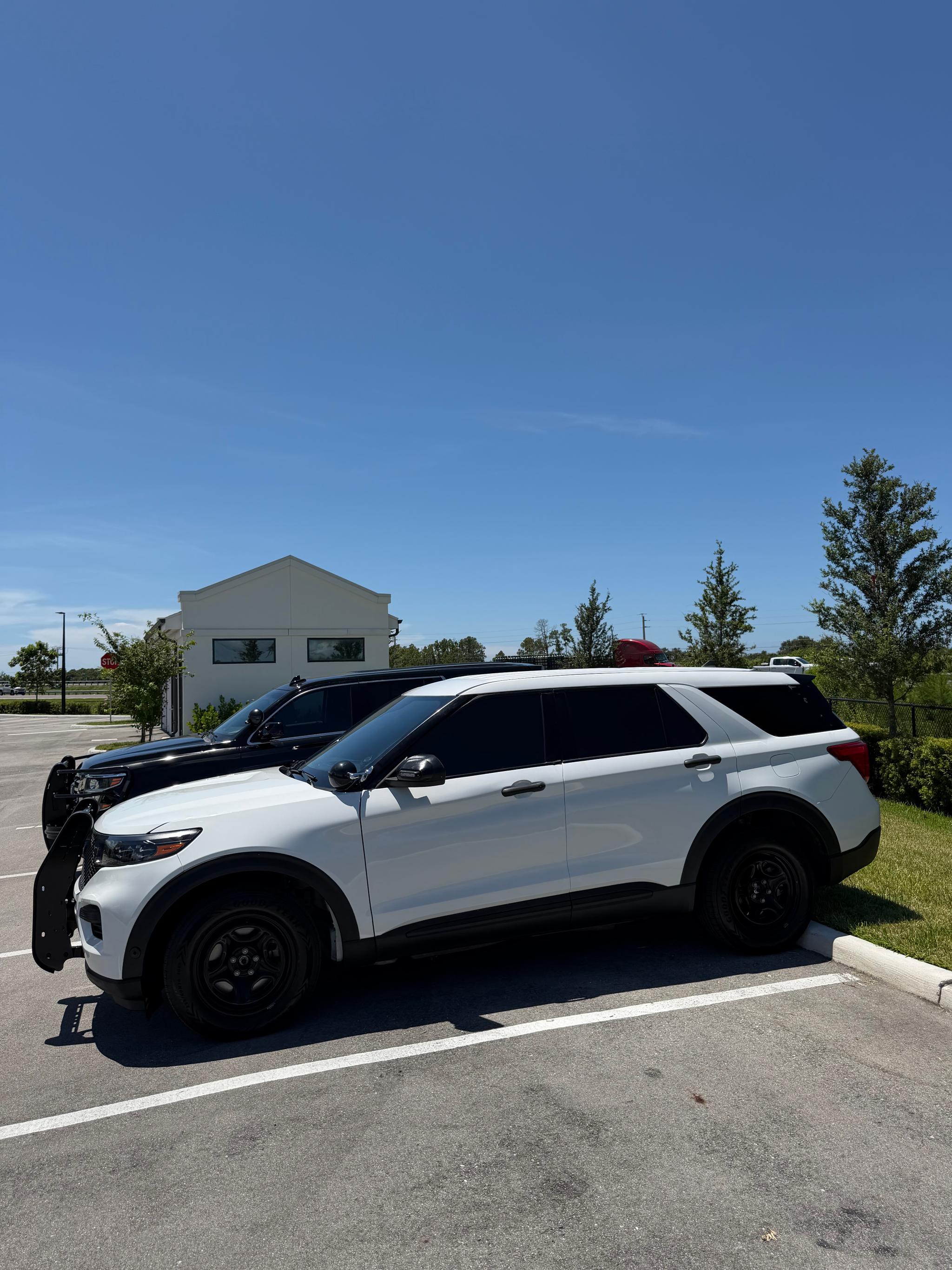 2022 Ford Explorer 4x4 Command Unit - image 5