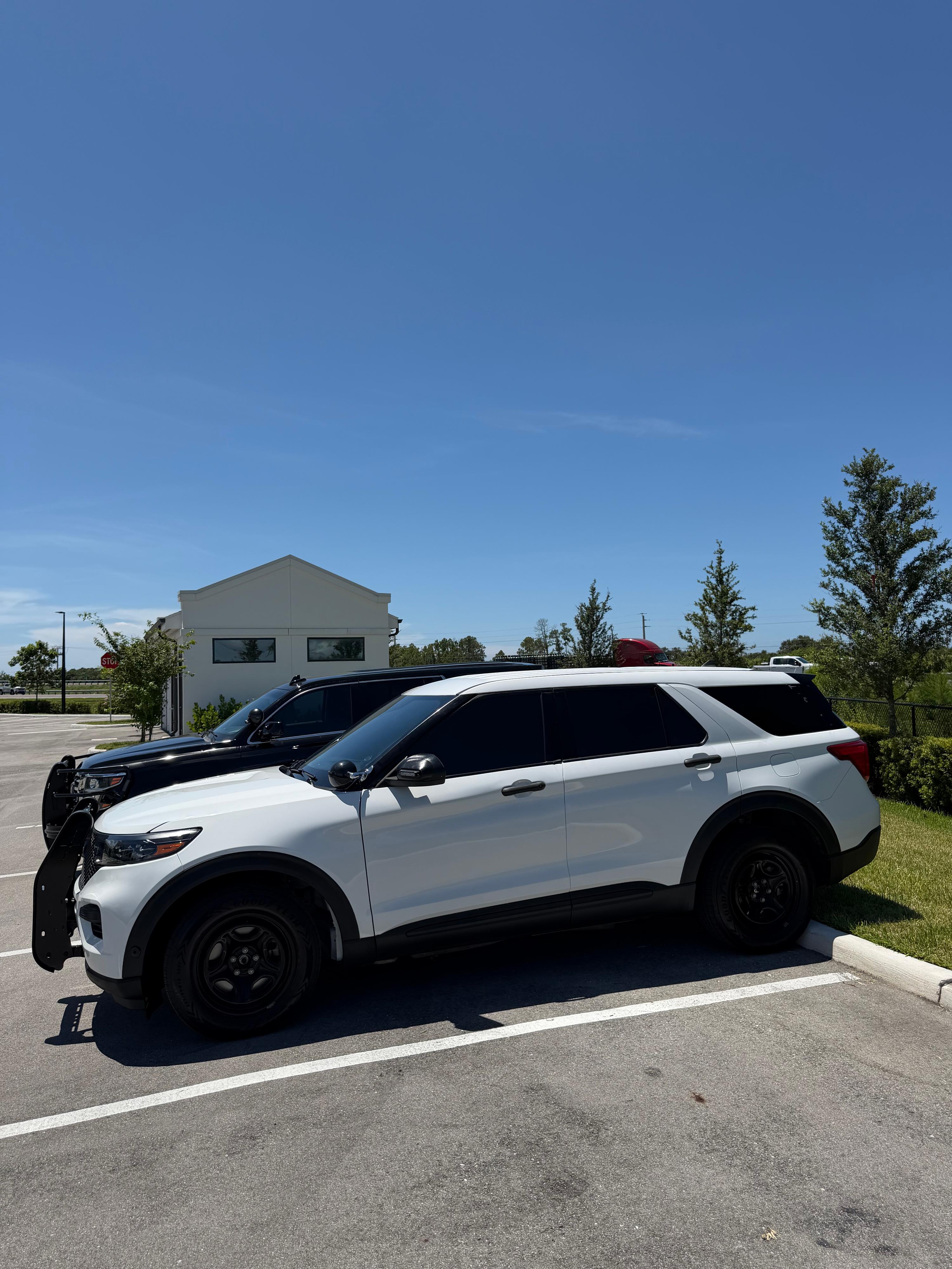 2022 Ford Explorer 4x4 Command Unit - image 5
