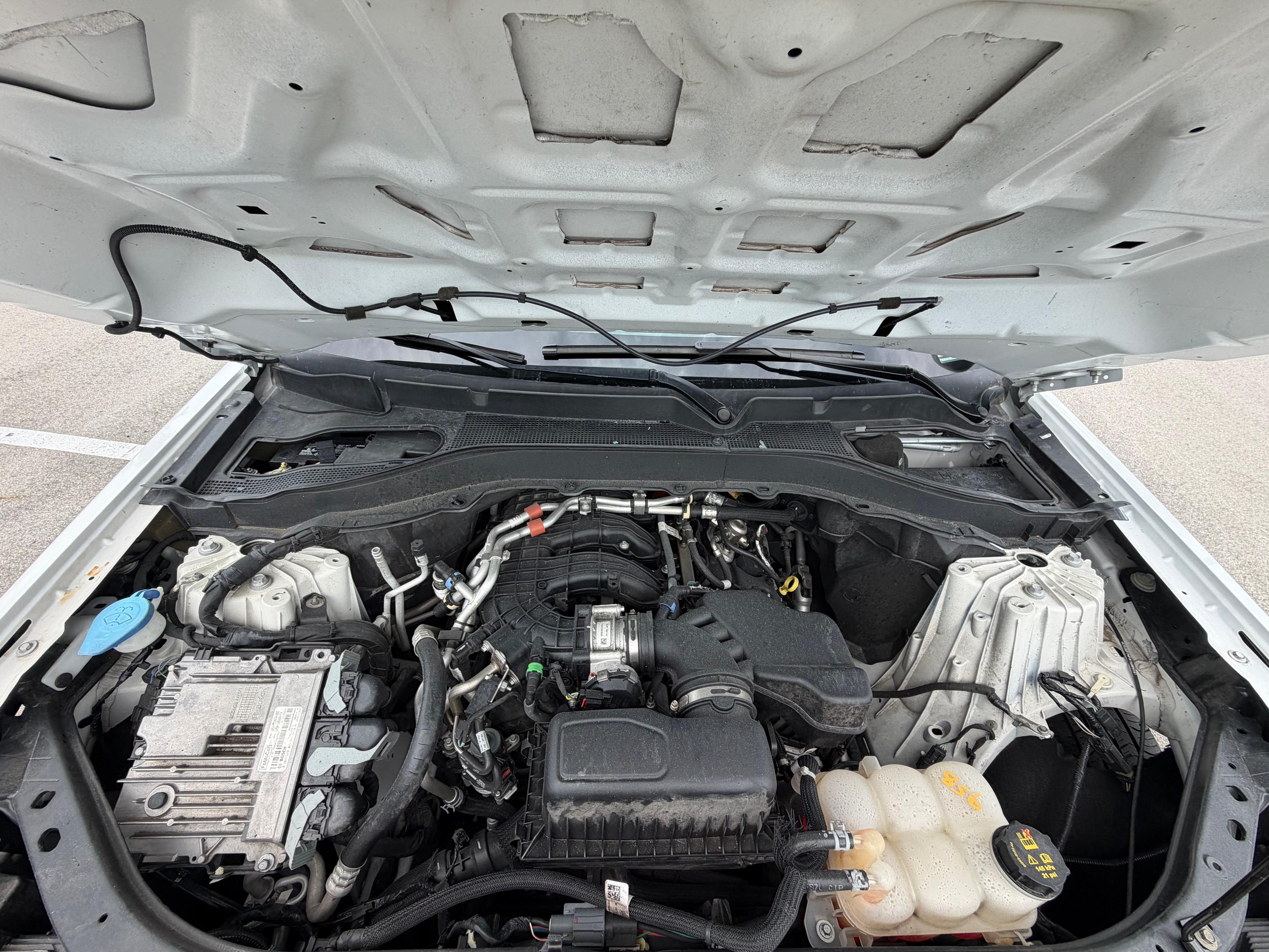 2022 Ford Explorer 4x4 Command Unit - image 21