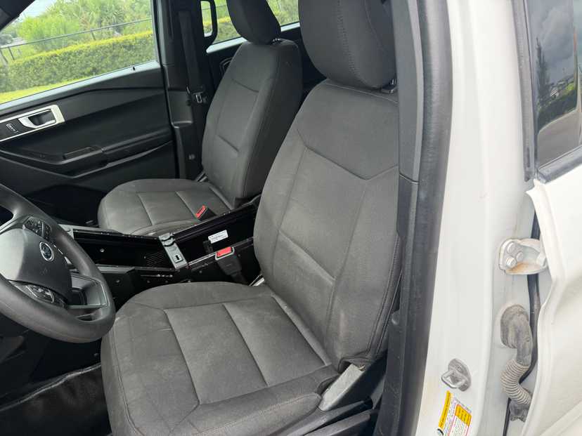 2022 Ford Explorer 4x4 Command Unit — photo 6
