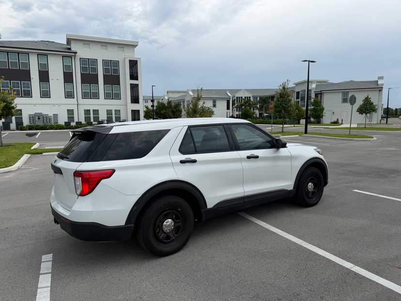 2022 Ford Explorer 4x4 Command Unit — photo 2