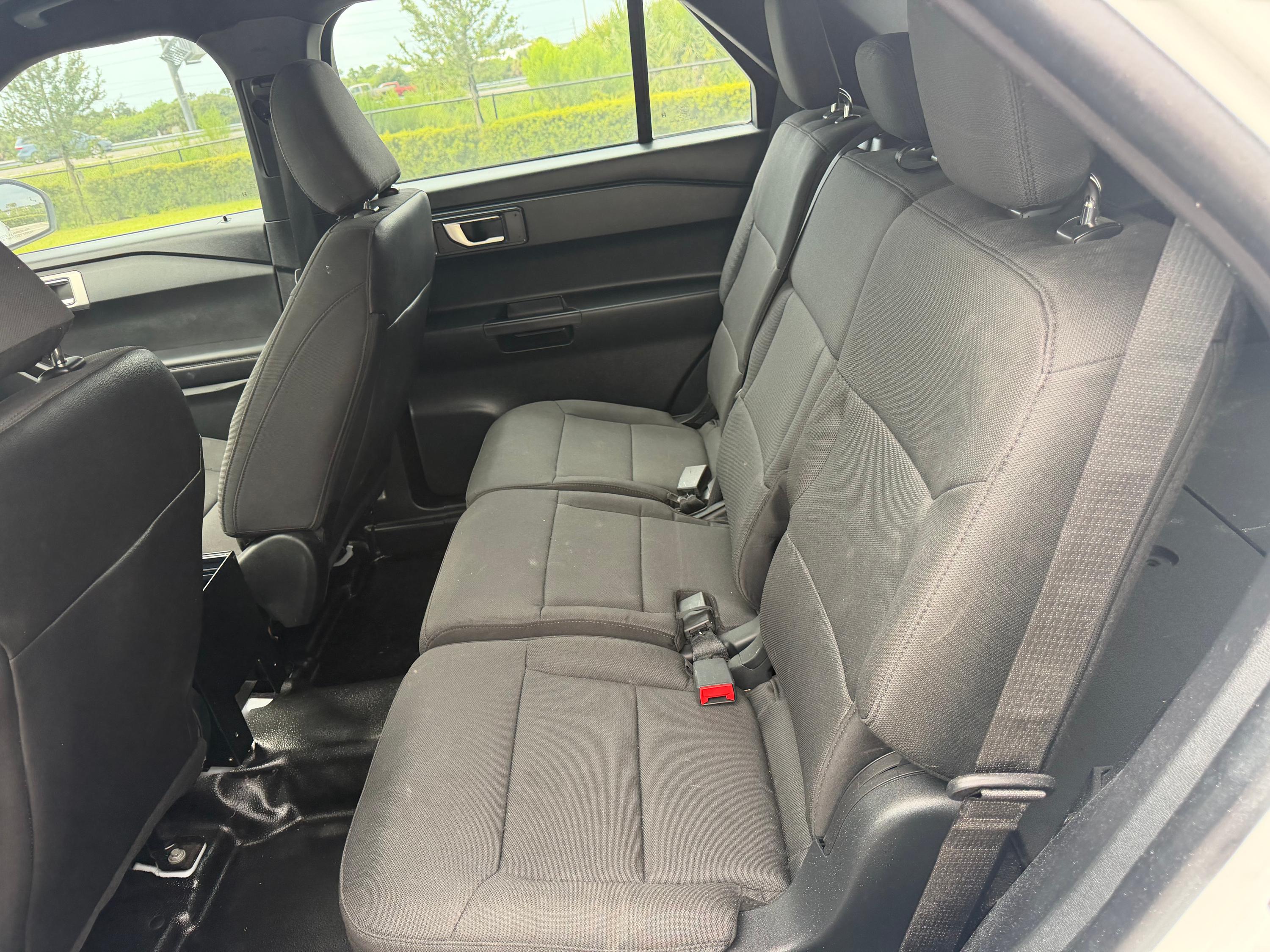 2022 Ford Explorer 4x4 Command Unit - image 10