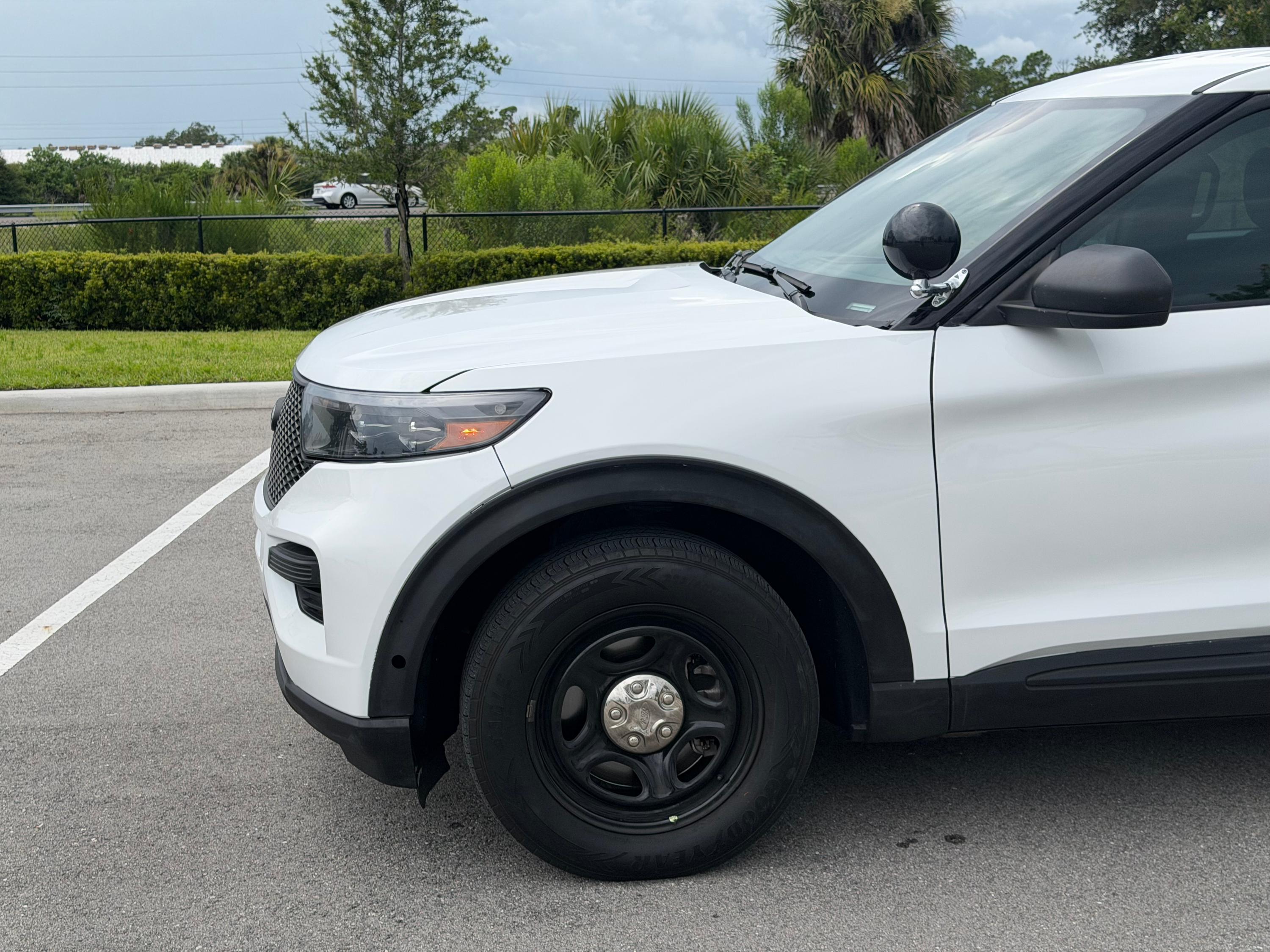 2022 Ford Explorer 4x4 Command Unit - image 16