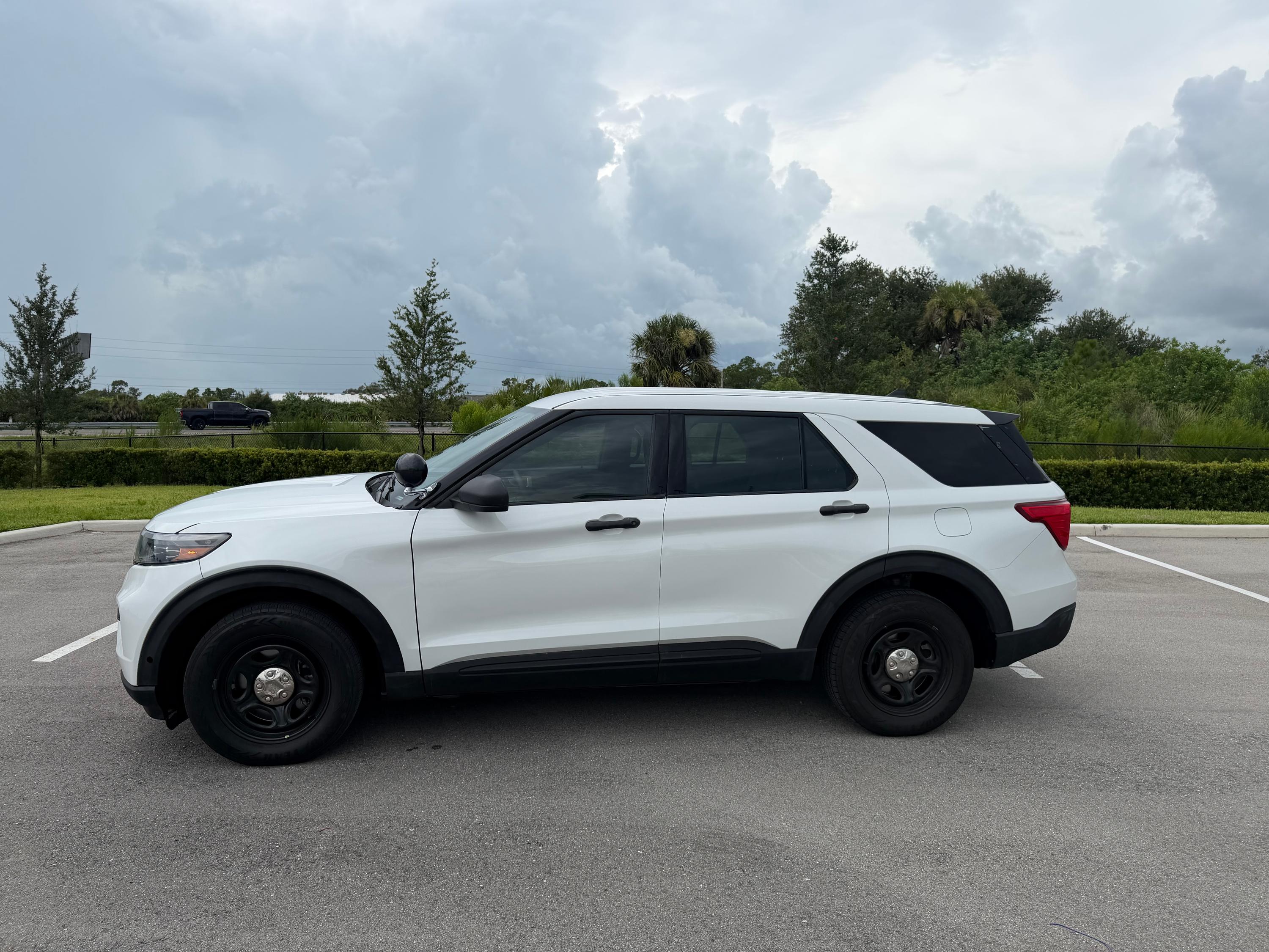 2022 Ford Explorer 4x4 Command Unit - image 17
