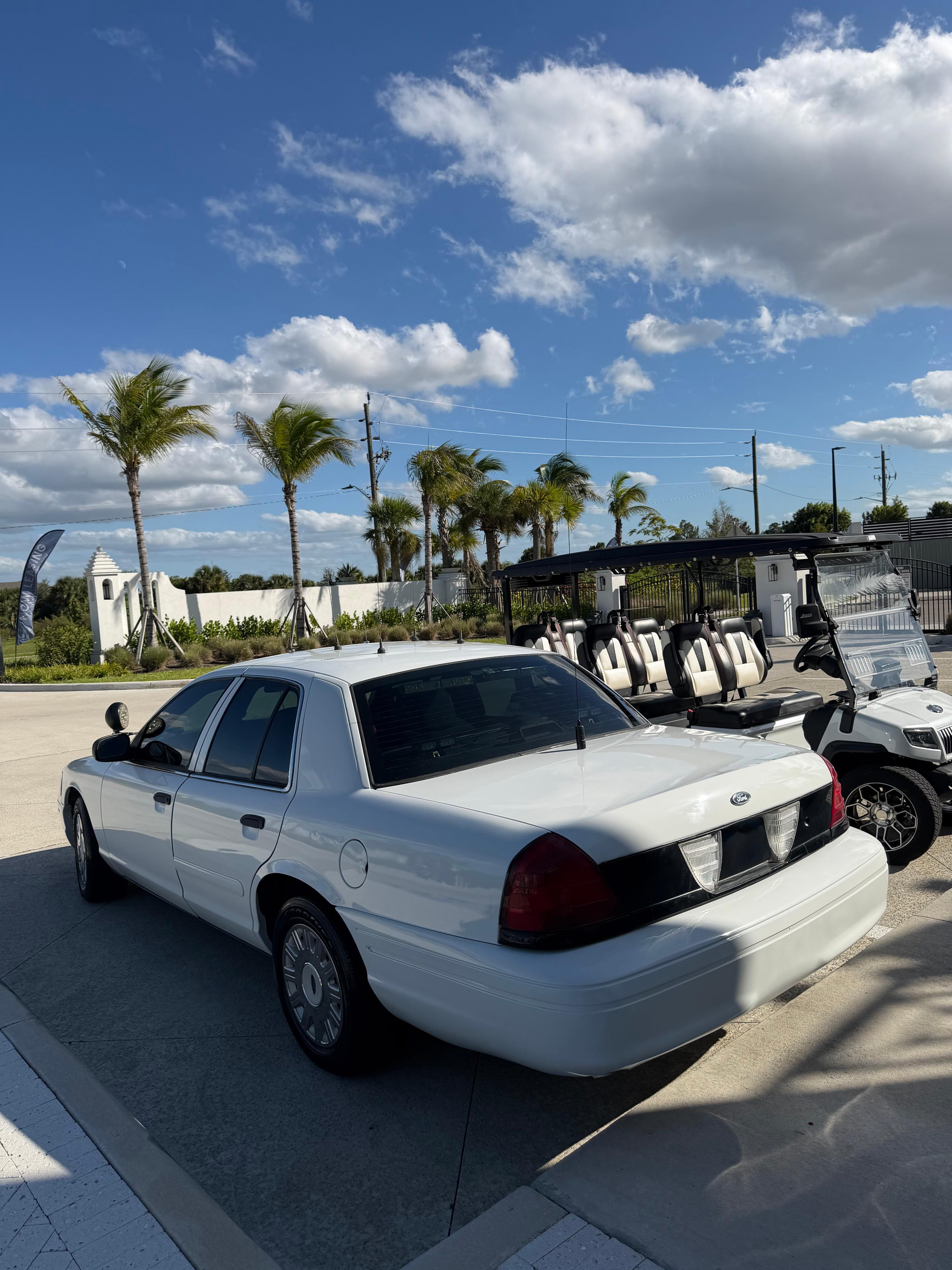 2005 Ford Crown Victoria Command Unit - image 13