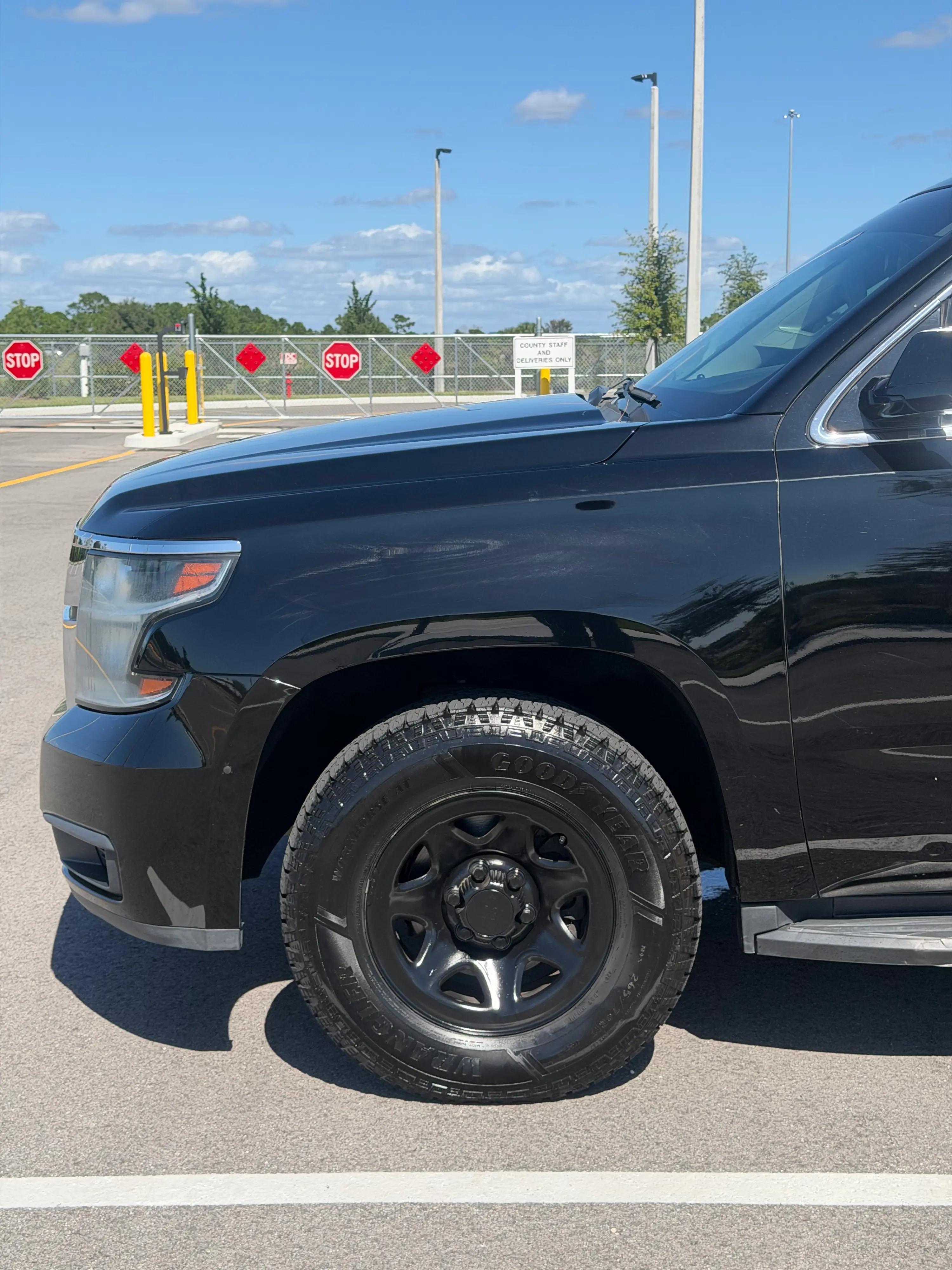 2018 Chevrolet Tahoe 4x4 Command Unit - image 20