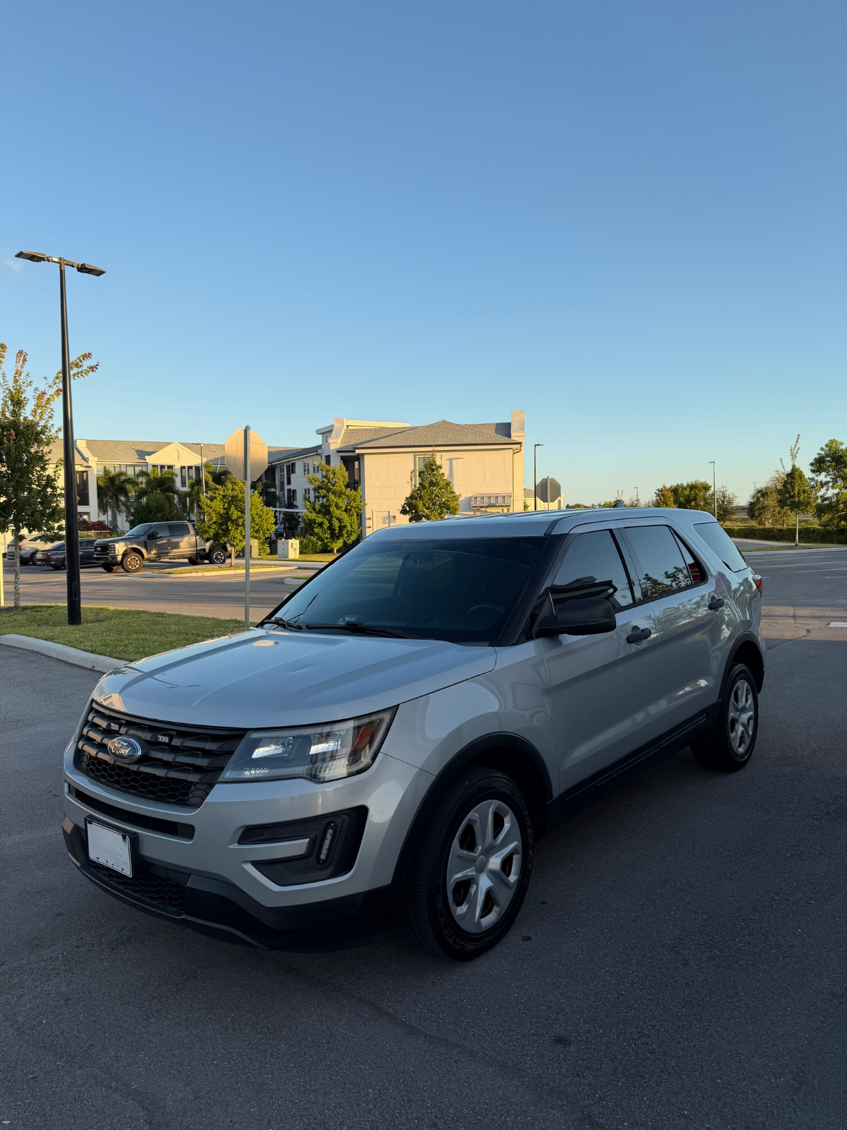 2017 Ford Explorer 4x4 Command Unit - image 1
