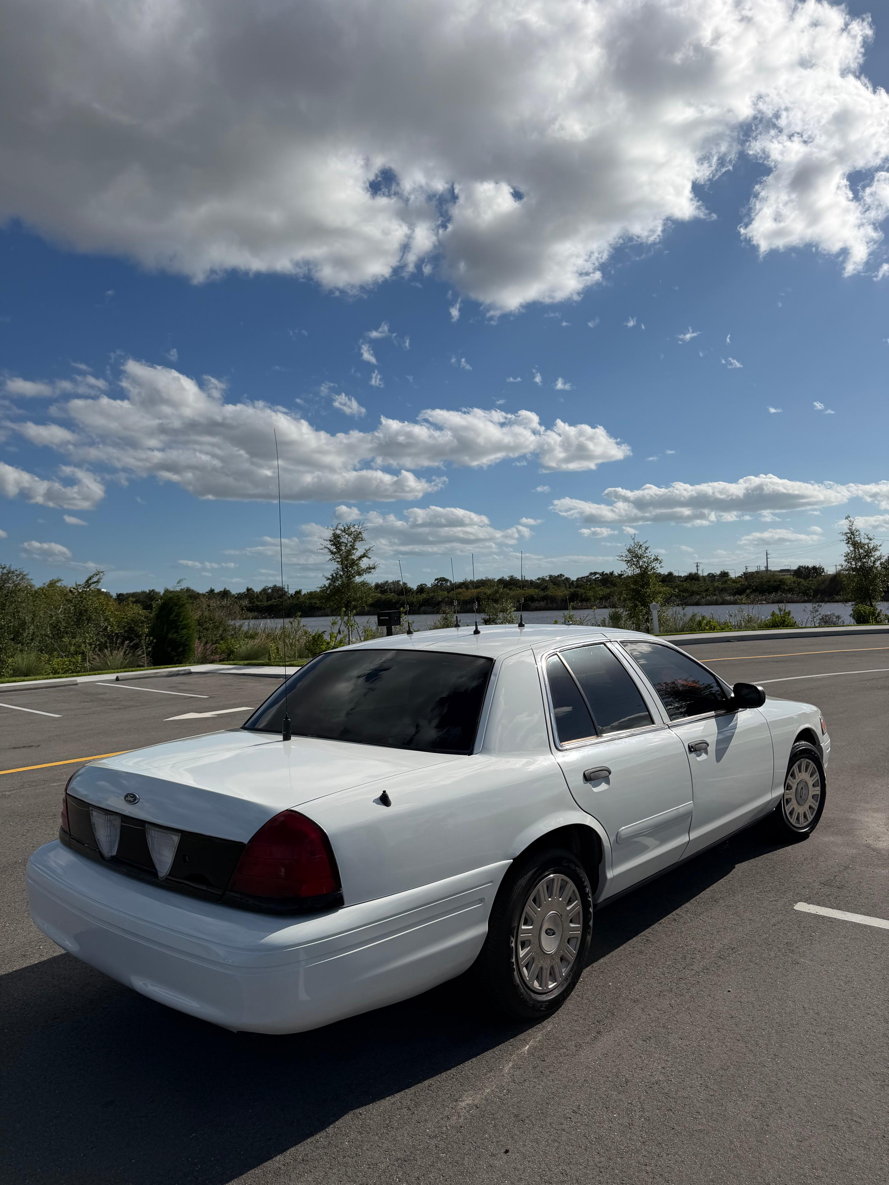 2005 Ford Crown Victoria Command Unit - image 10