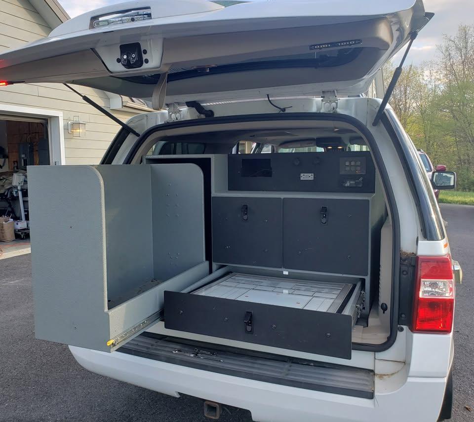 2008 Ford Expedition Command - image 4