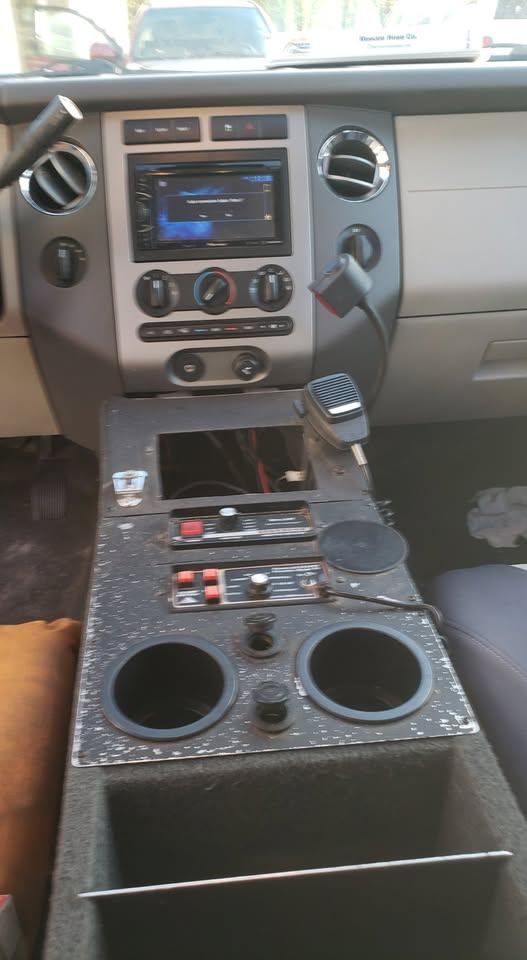2008 Ford Expedition Command - image 12