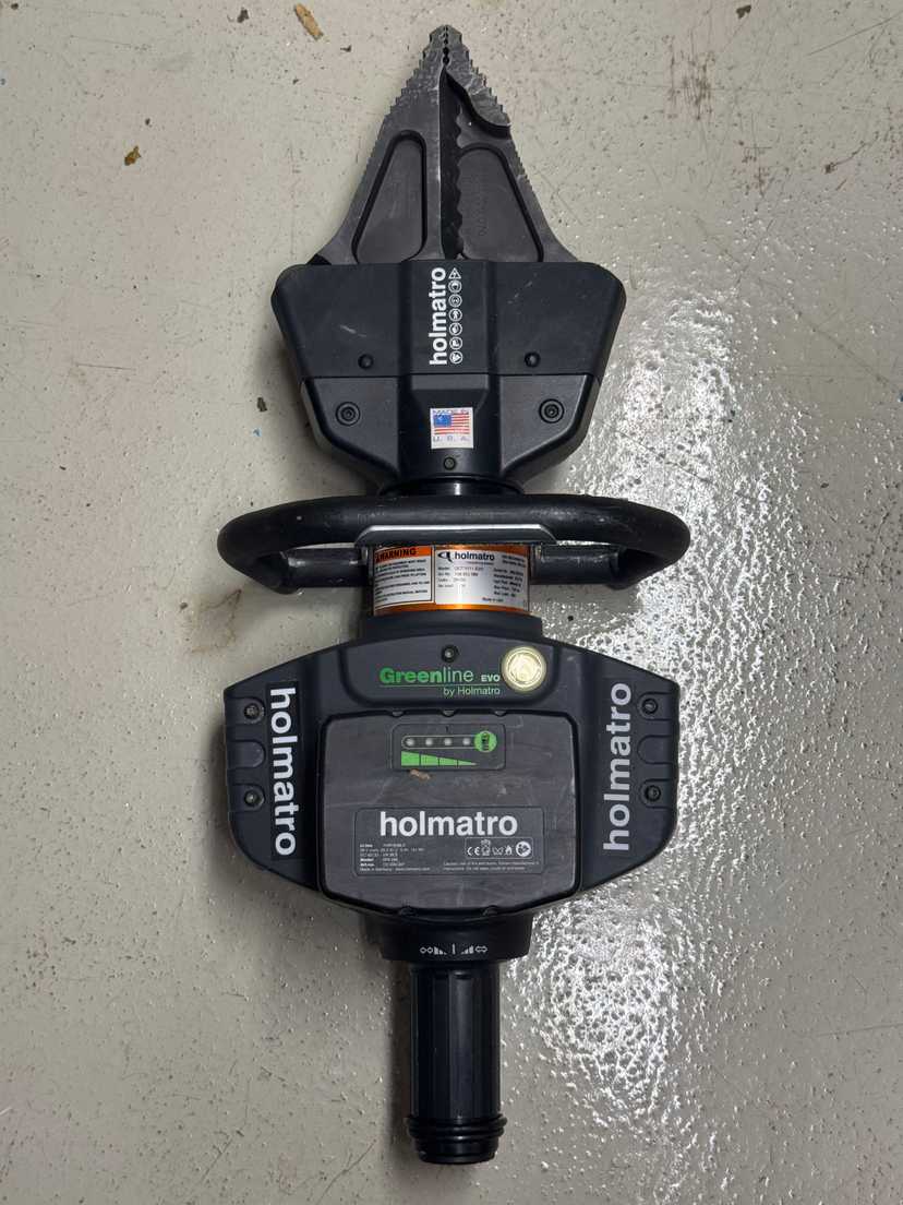 Holmatro GCT 5111 EVO Battery Combi Tool Package (2x BPA 286 Batteries, BCH 2 Charger, Apparatus Mount)