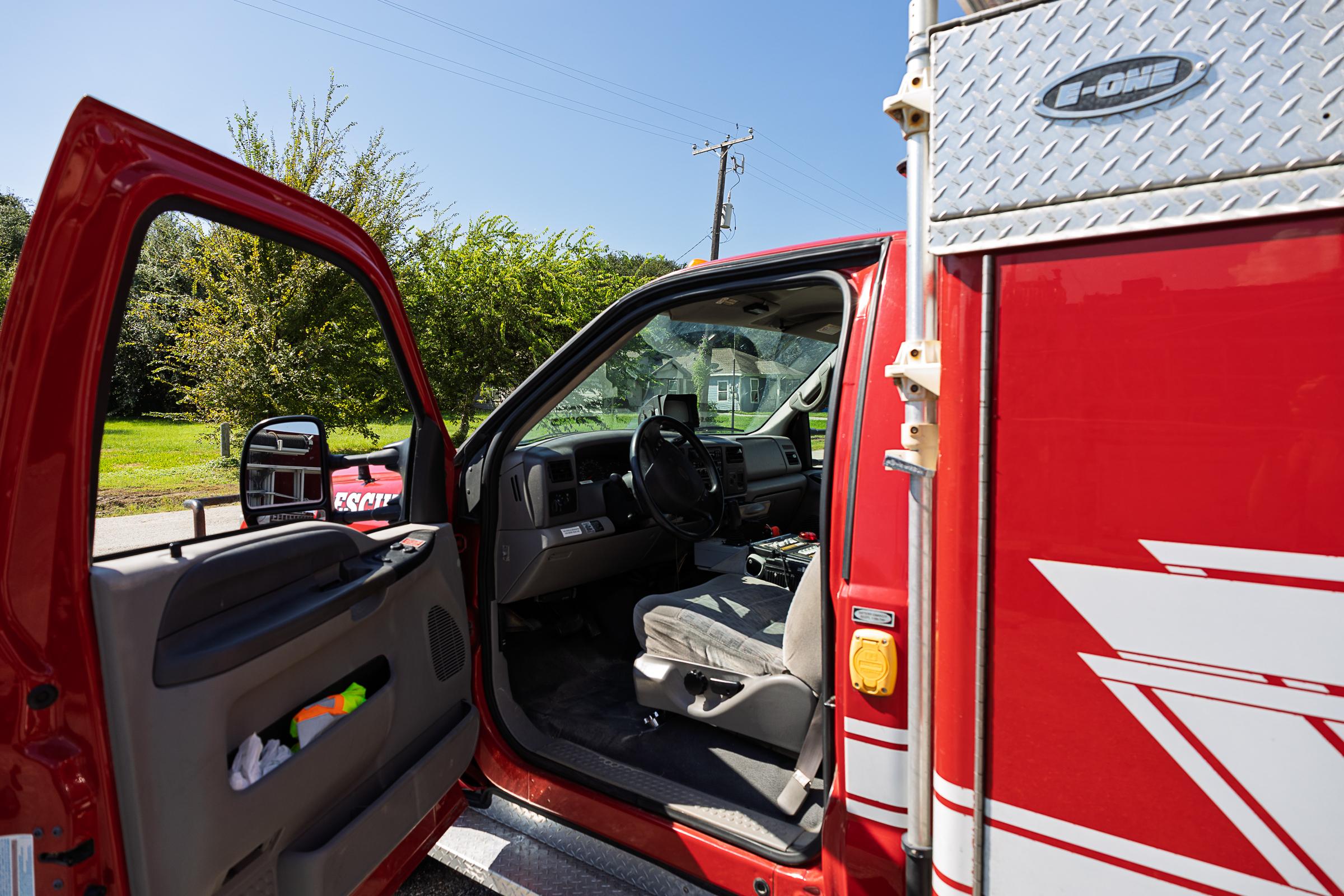 2000 E-One Ford 4x4 Light Rescue - image 11