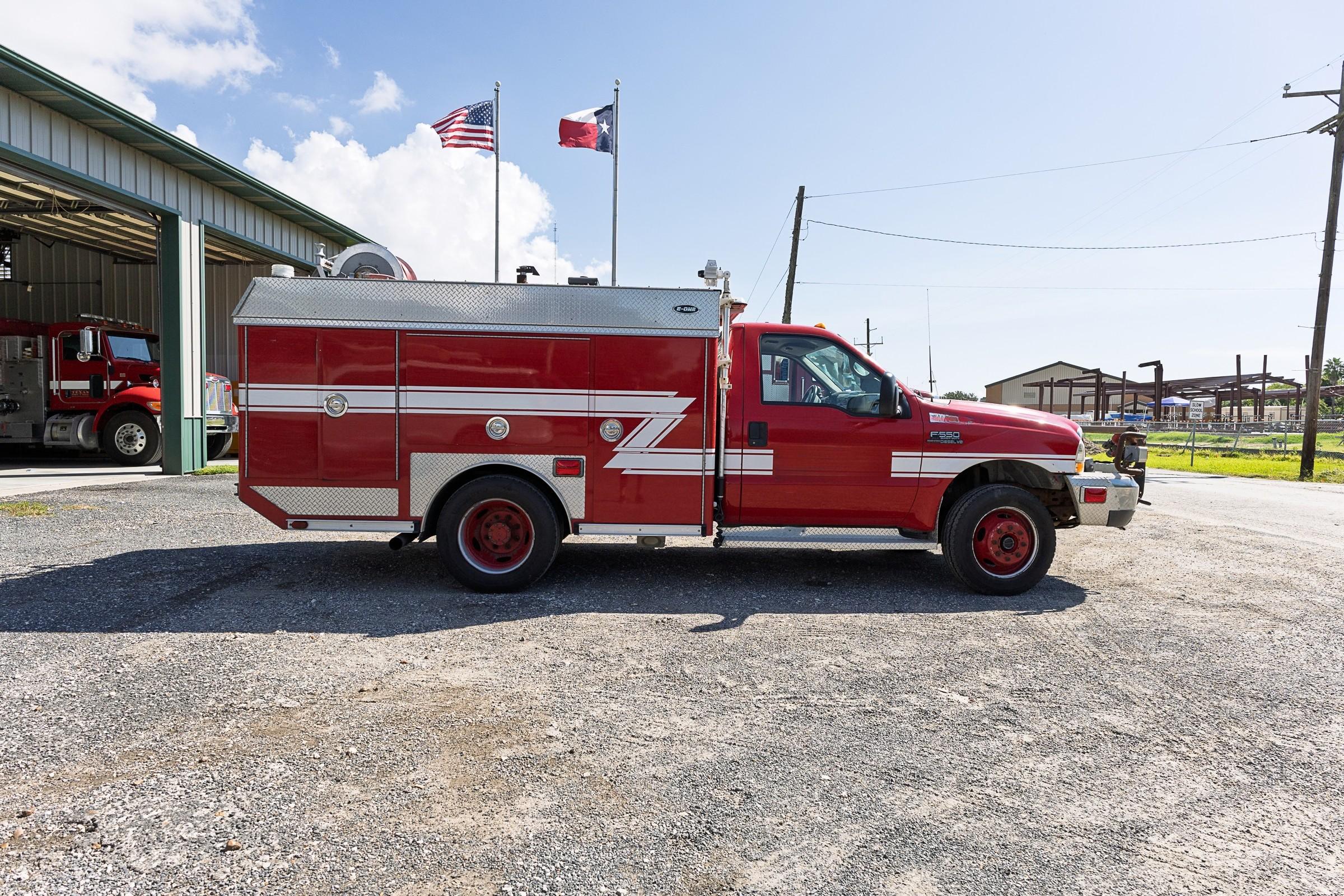 2000 E-One Ford 4x4 Light Rescue - image 4