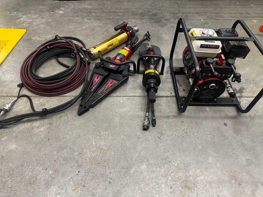TNT Hydraulic Rescue Set