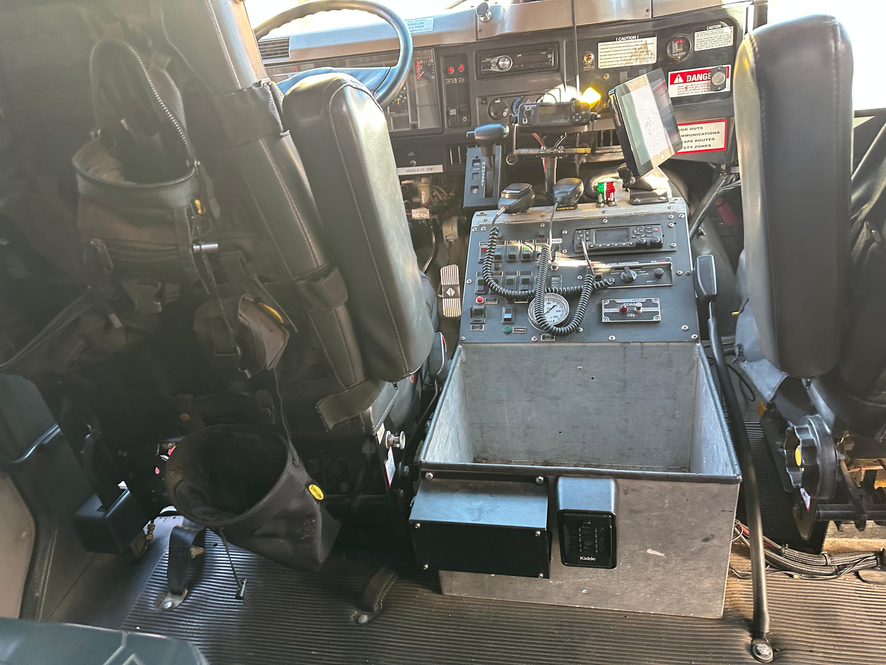 2000 International 4x4 Brush Truck - image 35