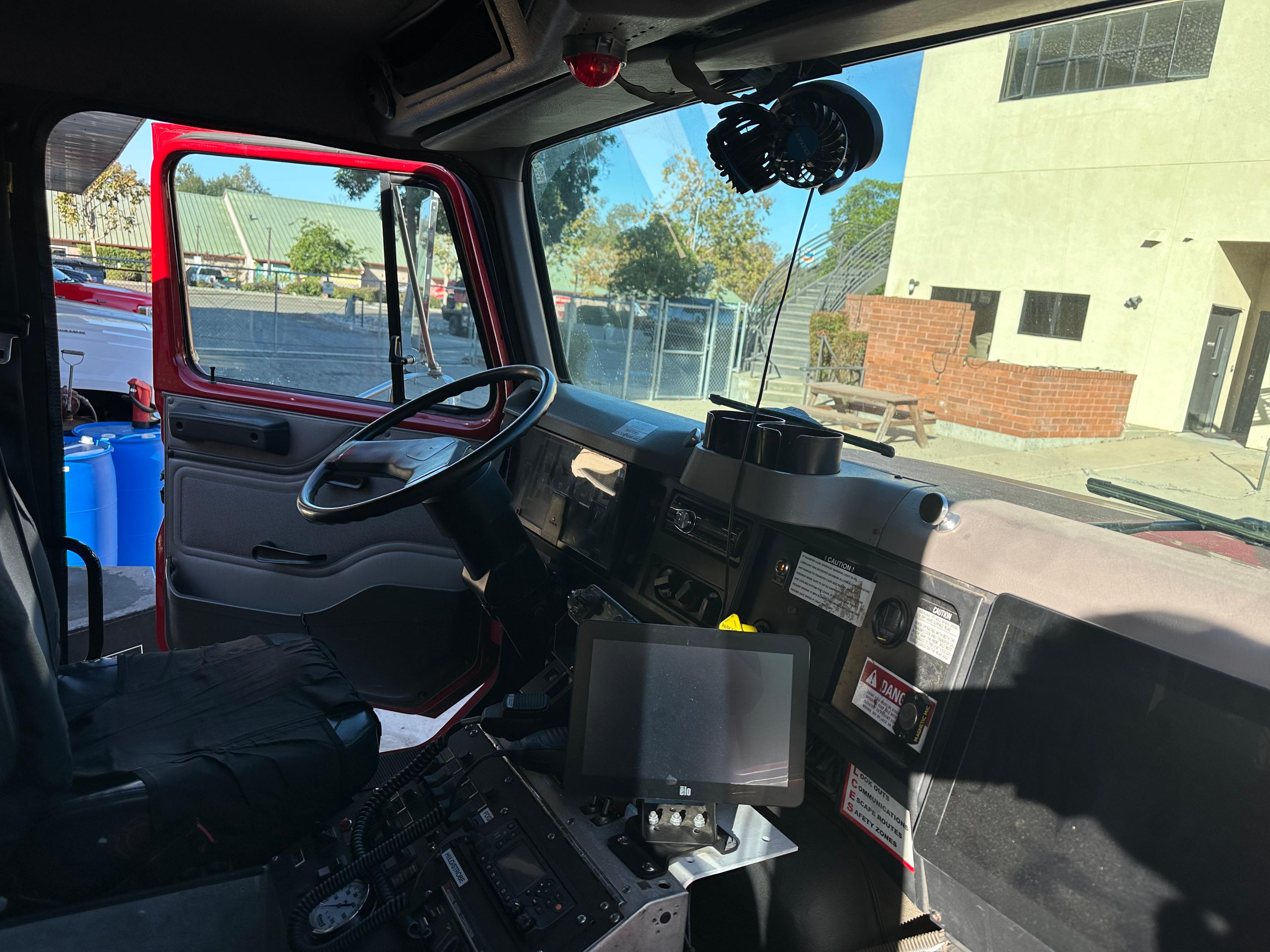 2000 International 4x4 Brush Truck - image 11