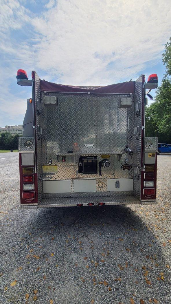 2005 KME 2800 Gallon Tanker - image 5