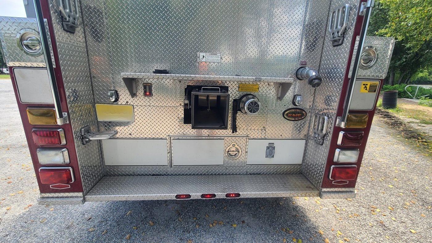 2005 KME 2800 Gallon Tanker - image 6