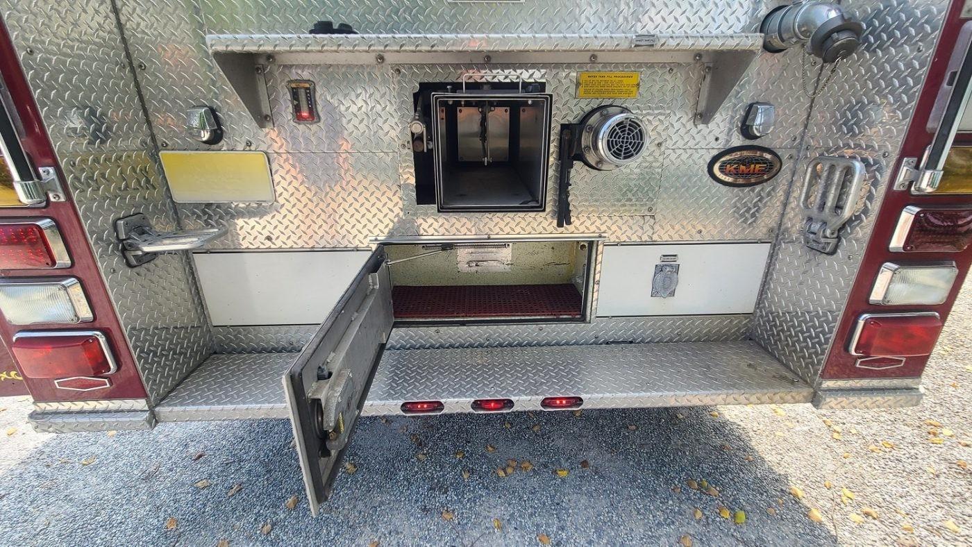 2005 KME 2800 Gallon Tanker - image 8