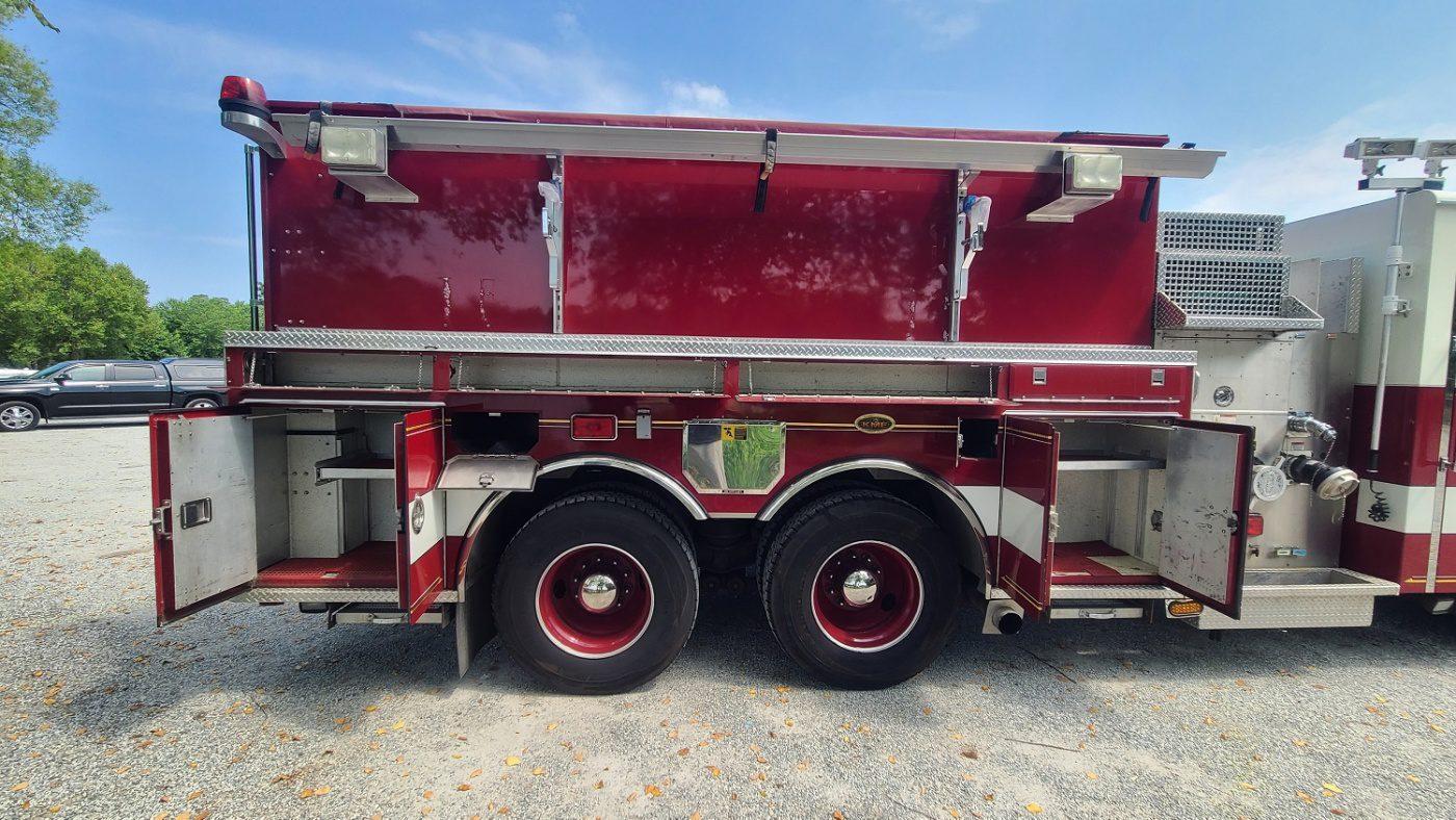 2005 KME 2800 Gallon Tanker - image 43