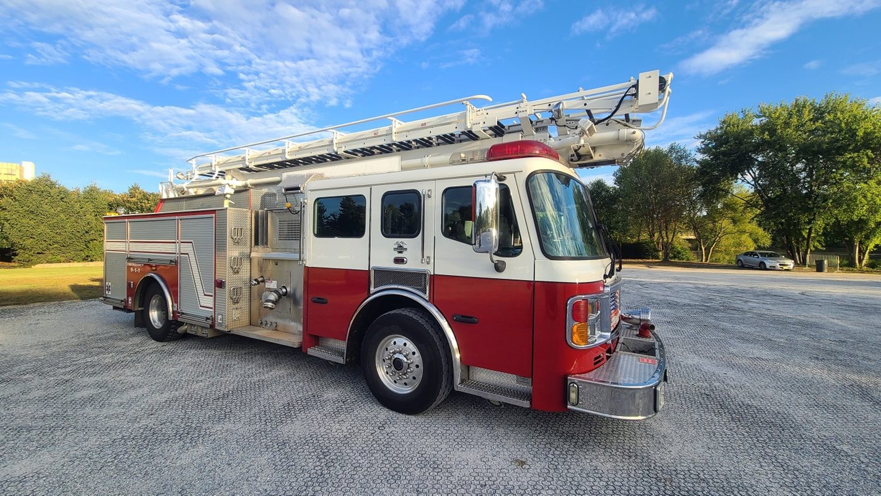2005 American LaFrance 65’ Telesquirt - image 6