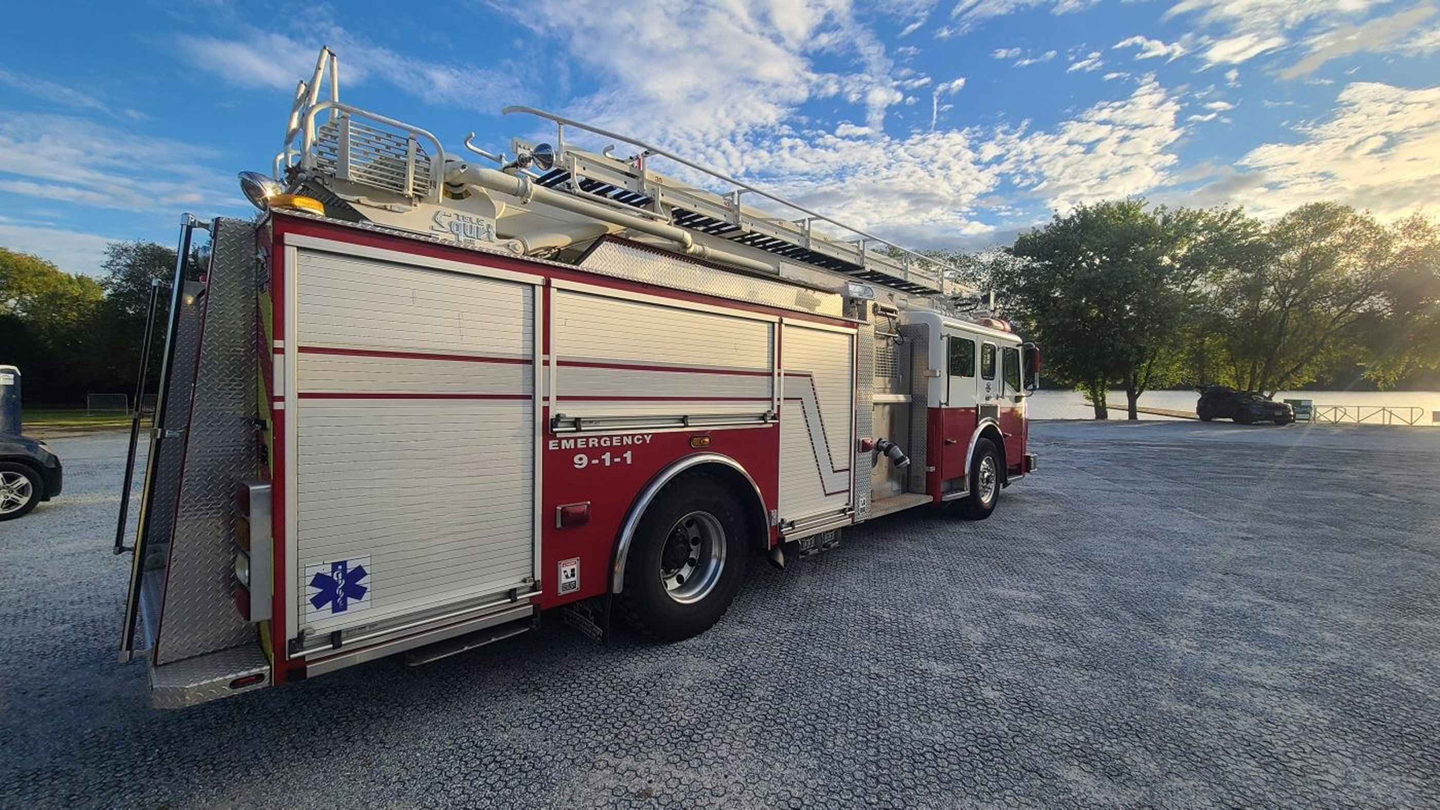 2005 American LaFrance 65’ Telesquirt - image 8