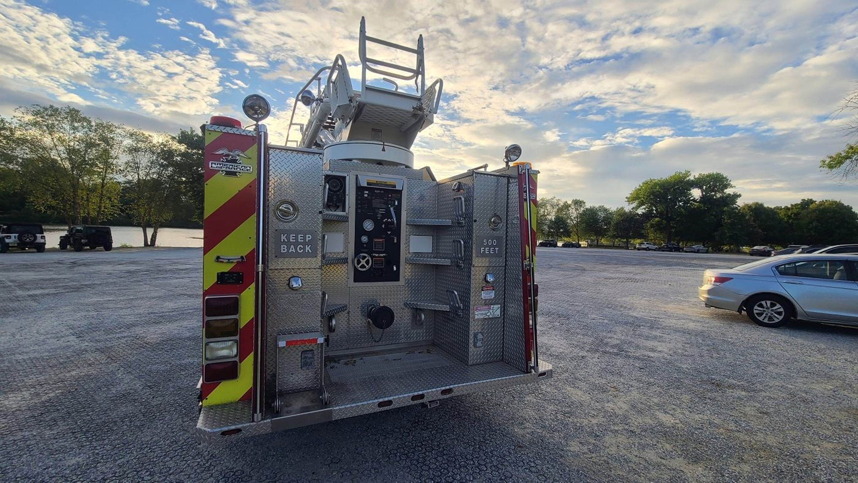 2005 American LaFrance 65’ Telesquirt - image 9