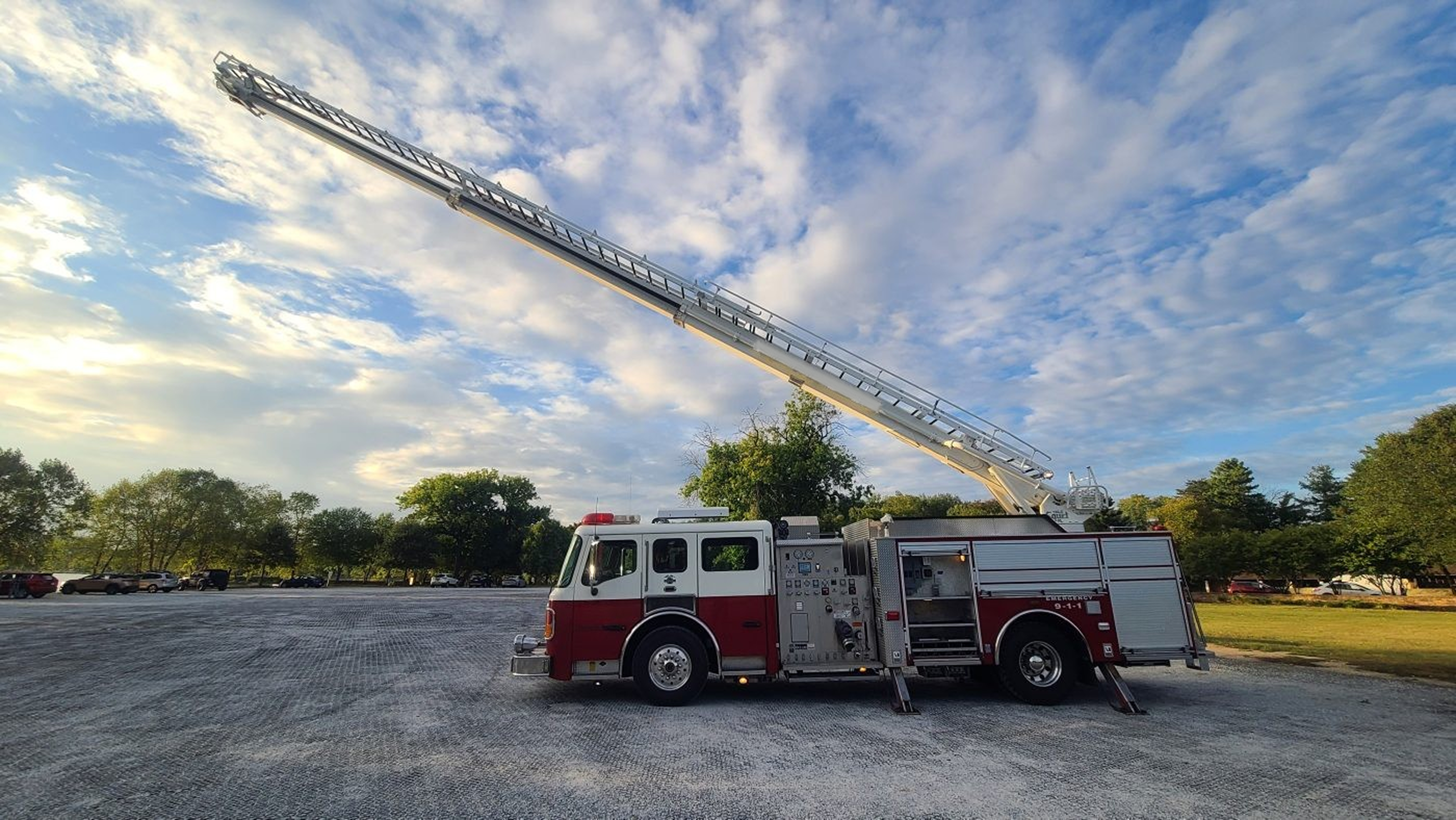 2005 American LaFrance 65’ Telesquirt - image 12
