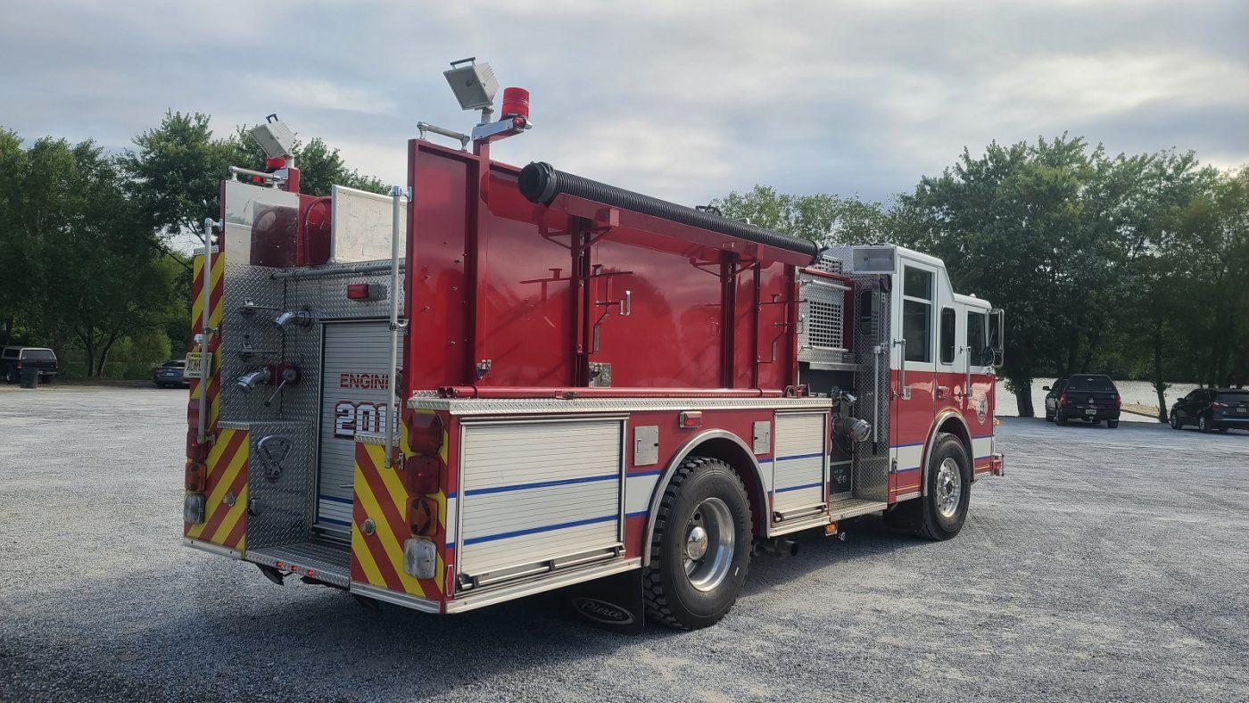 2000 Pierce Saber Pumper - image 3