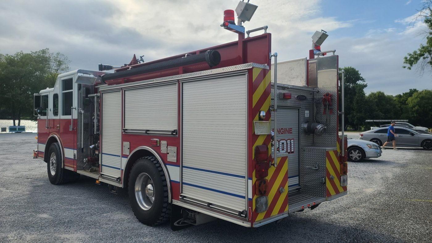 2000 Pierce Saber Pumper - image 4