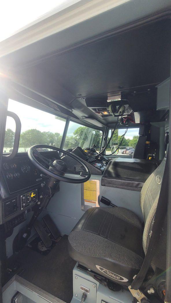 2000 Pierce Saber Pumper - image 17