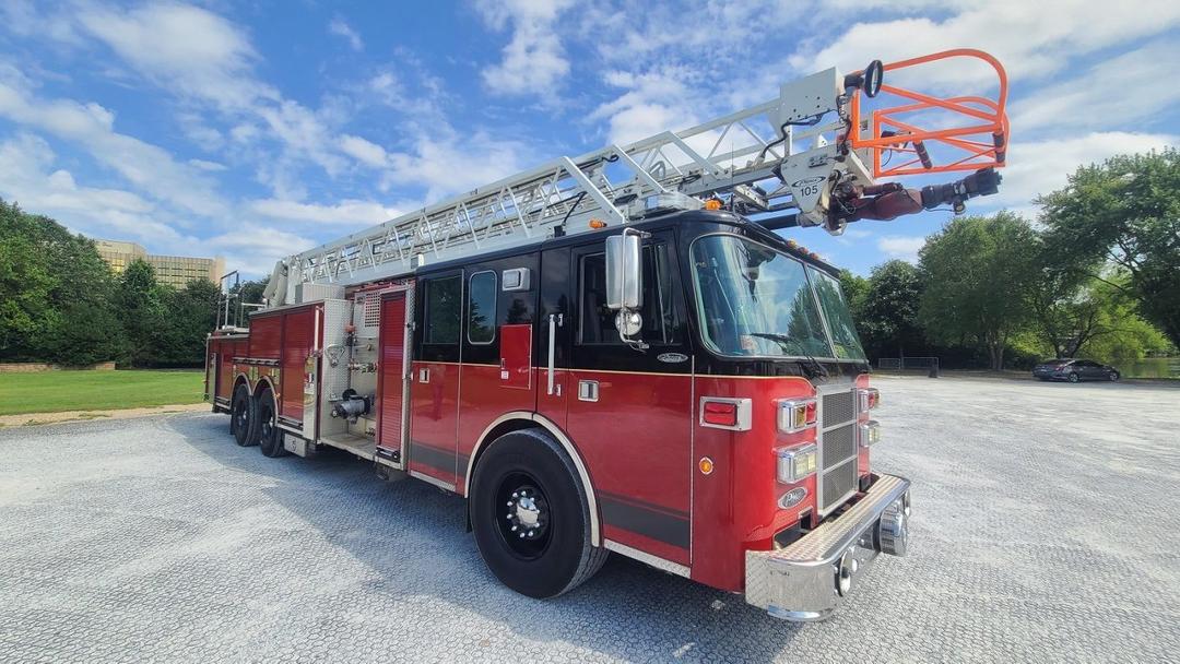 1998 Pierce 105' Quint 