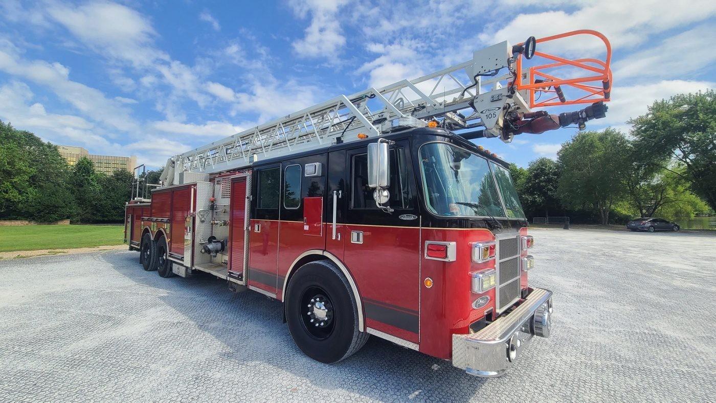 1998 Pierce 105' Quint - image 1