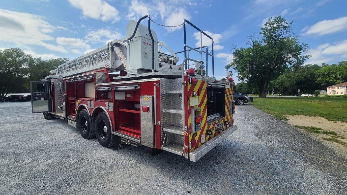 1998 Pierce 105' Quint - image 5