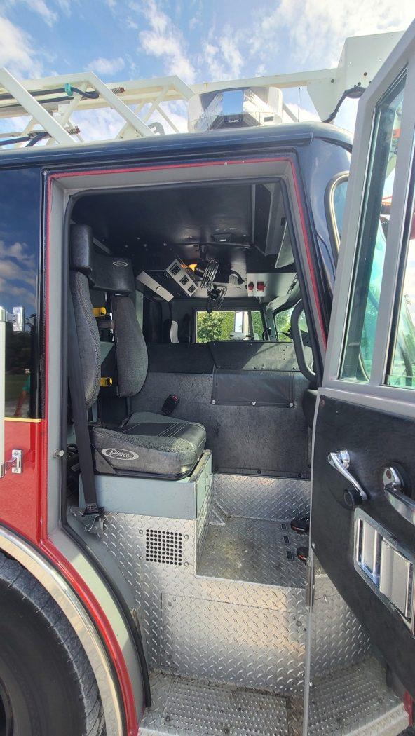 1998 Pierce 105' Quint - image 17