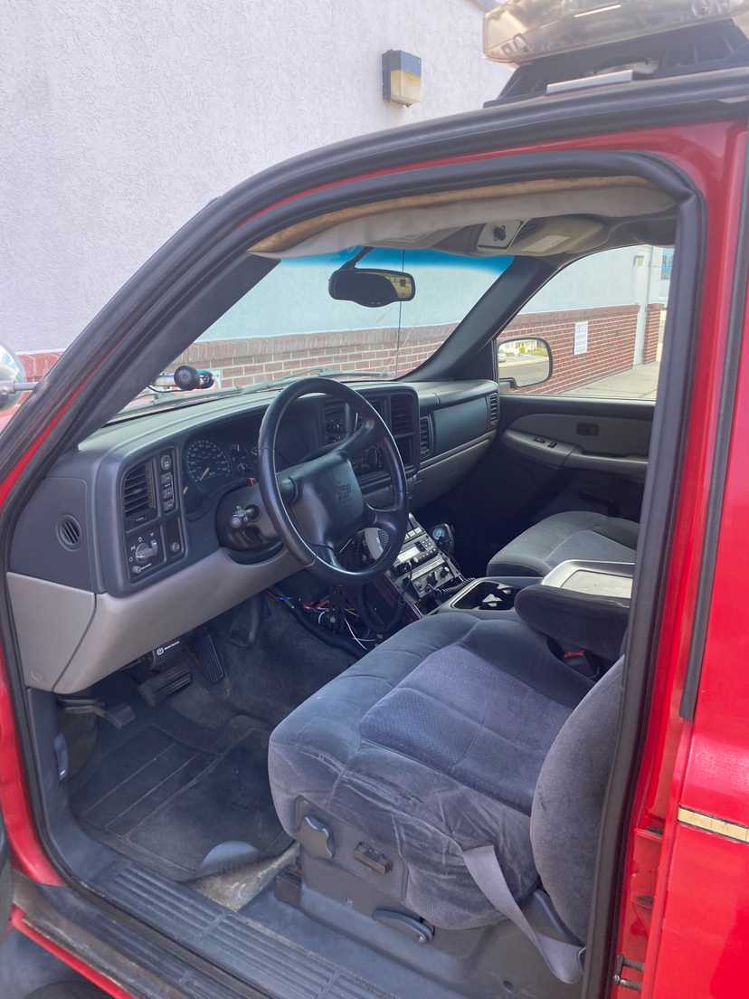 2001 Chevy Tahoe + Jaws of Life set — photo 8