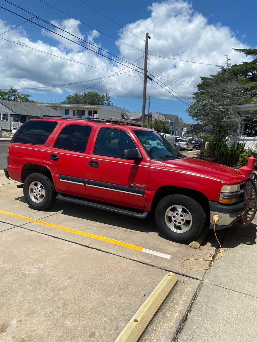 2001 Chevy Tahoe + Jaws of Life set — photo 5