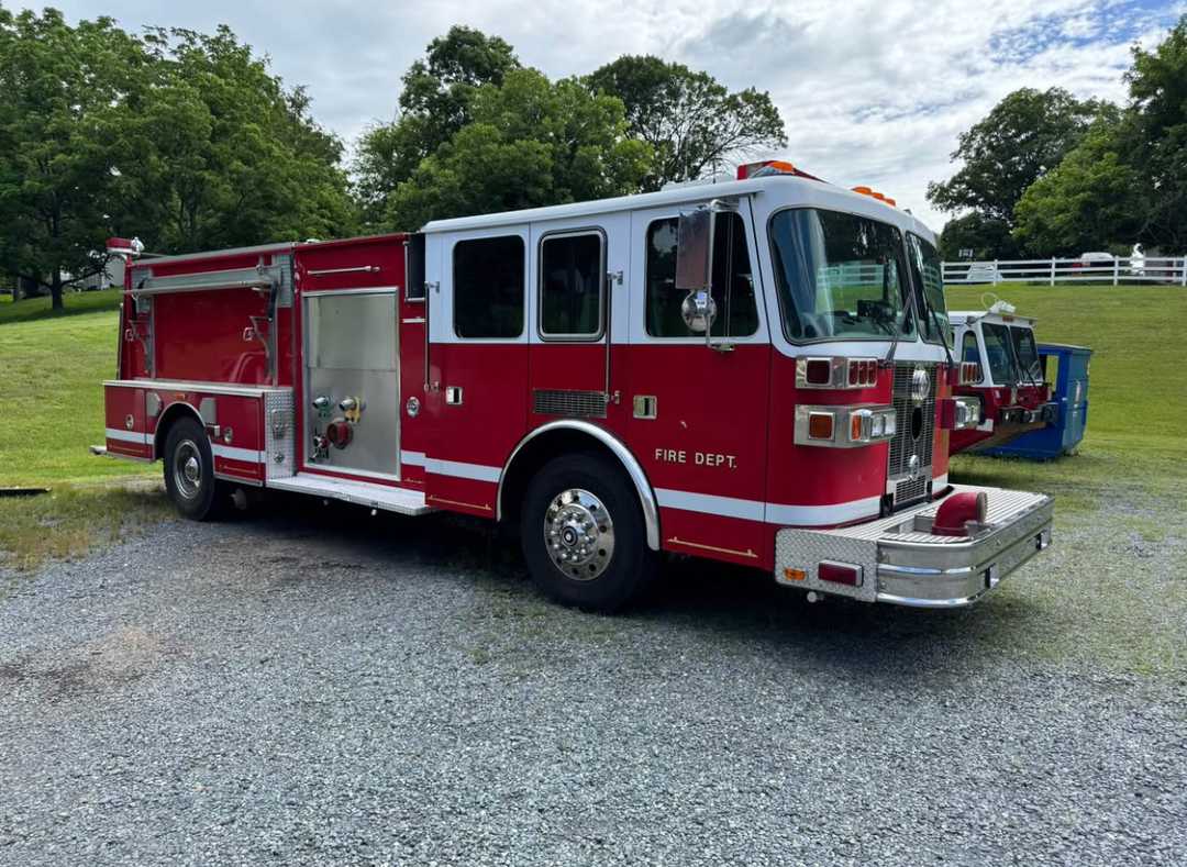 1996 Sutphen Deluge Pumper