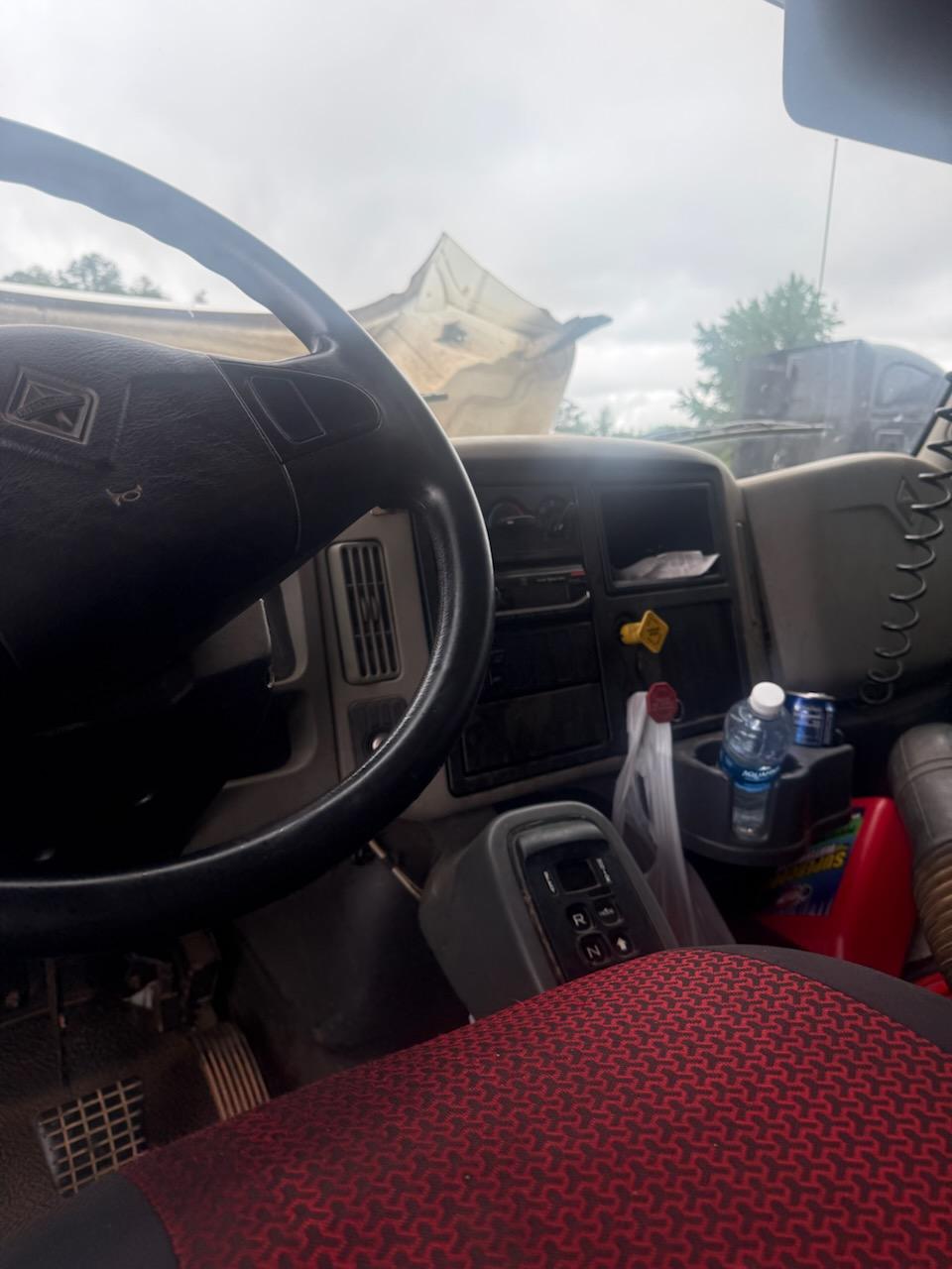 2012 International 7500 Dump Truck - image 6