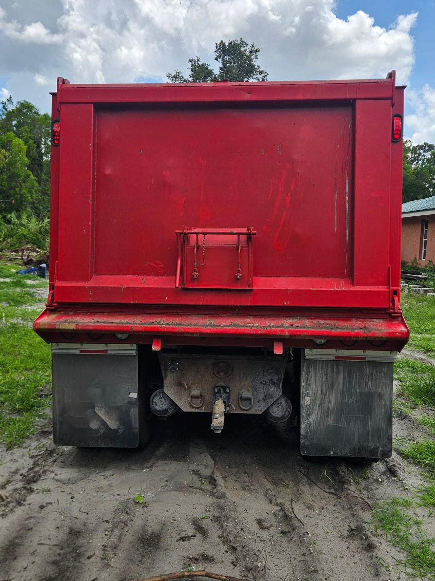 2018 Kenworth Dump Truck - image 4