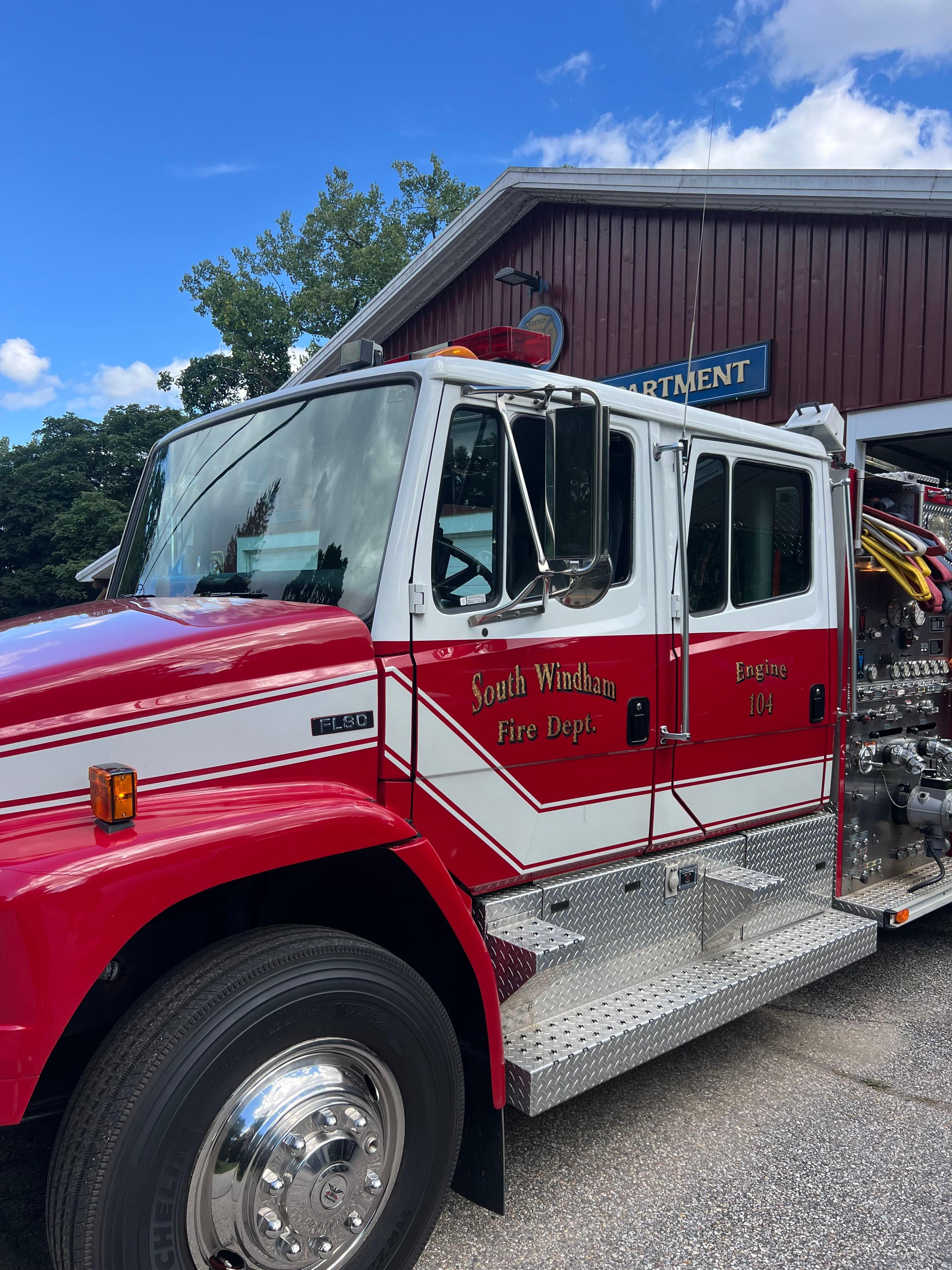 1998 E-One Freightliner Pumper - image 2
