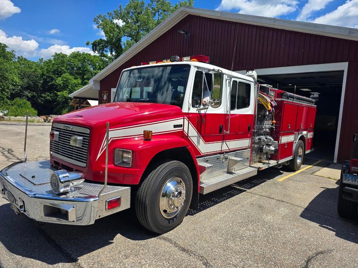 1998 E-One Freightliner Pumper - image 4