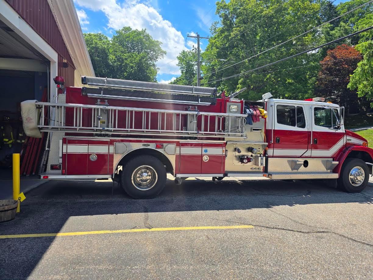 1998 E-One Freightliner Pumper - image 5